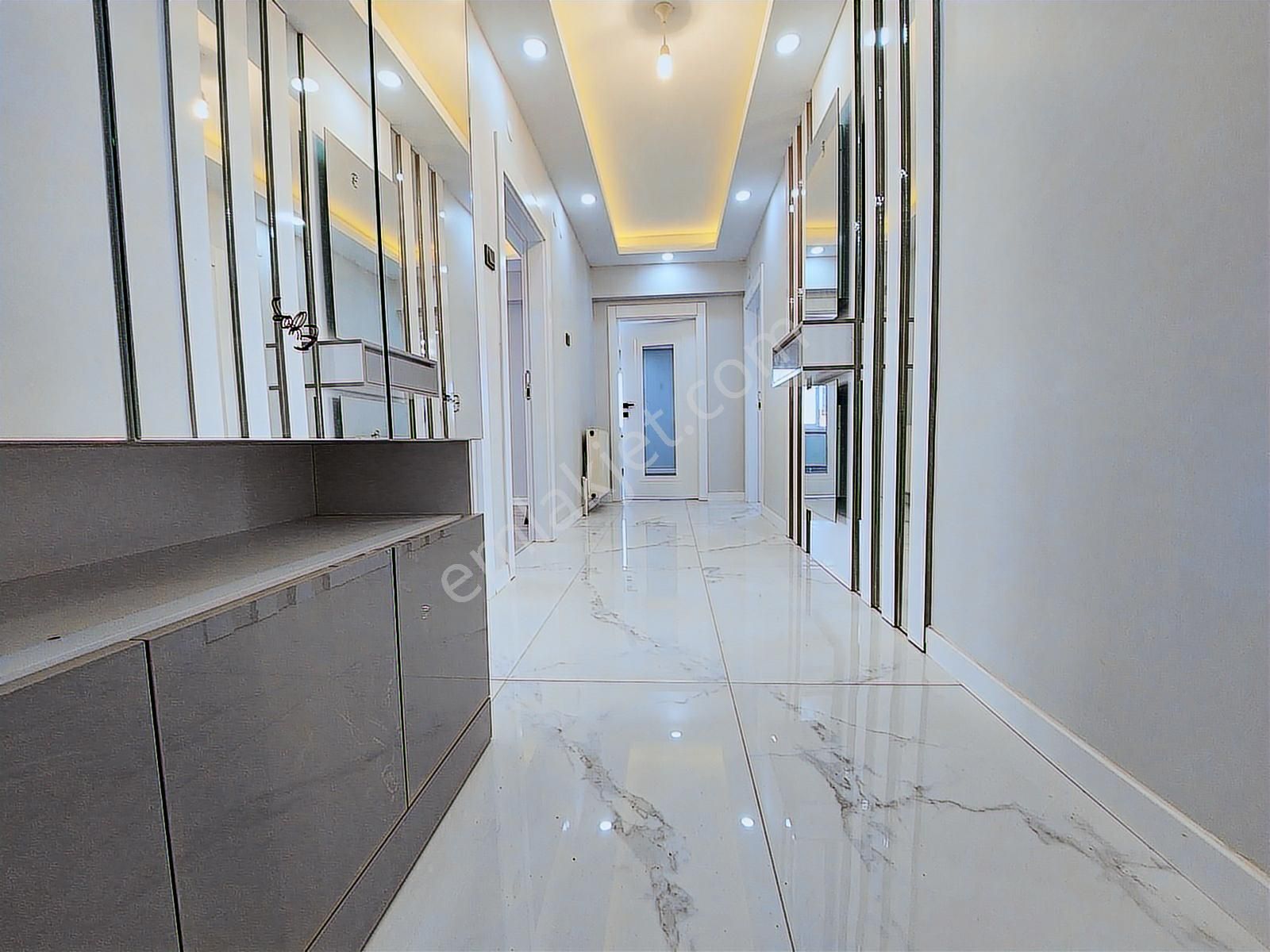 Elvan Mah De Satılık 3+1 Kat Ta Ful Yapılı Geniş Daire - Görsel 3