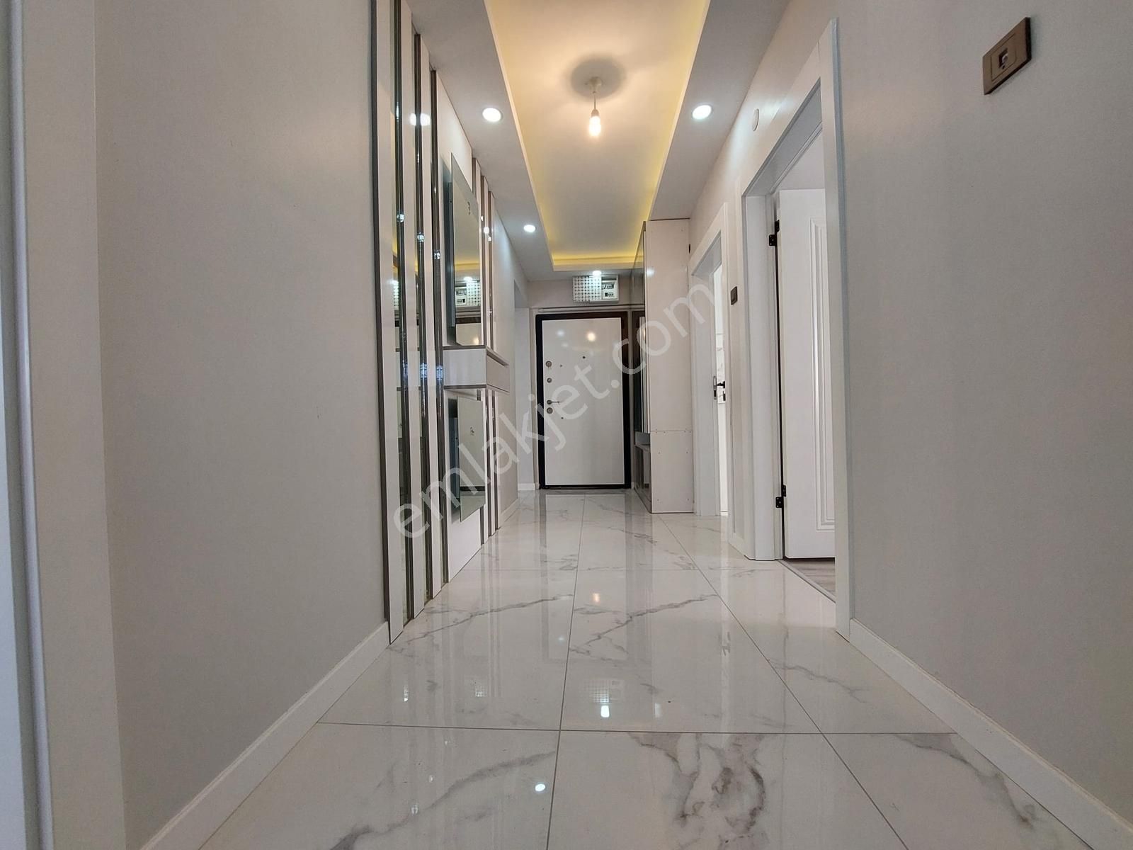 Elvan Mah De Satılık 3+1 Kat Ta Ful Yapılı Geniş Daire - Görsel 31