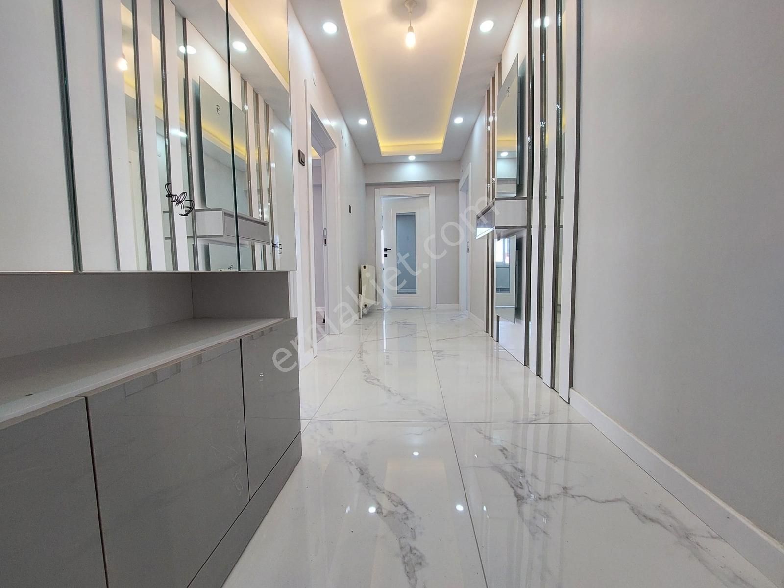 Elvan Mah De Satılık 3+1 Kat Ta Ful Yapılı Geniş Daire - Görsel 25