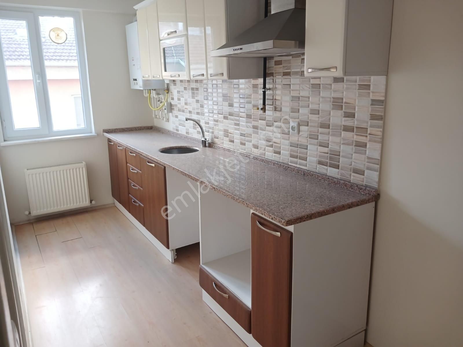 Eskişehir Mamure Mah. Çarşıya Yakın Kiralık 1+1 Daire