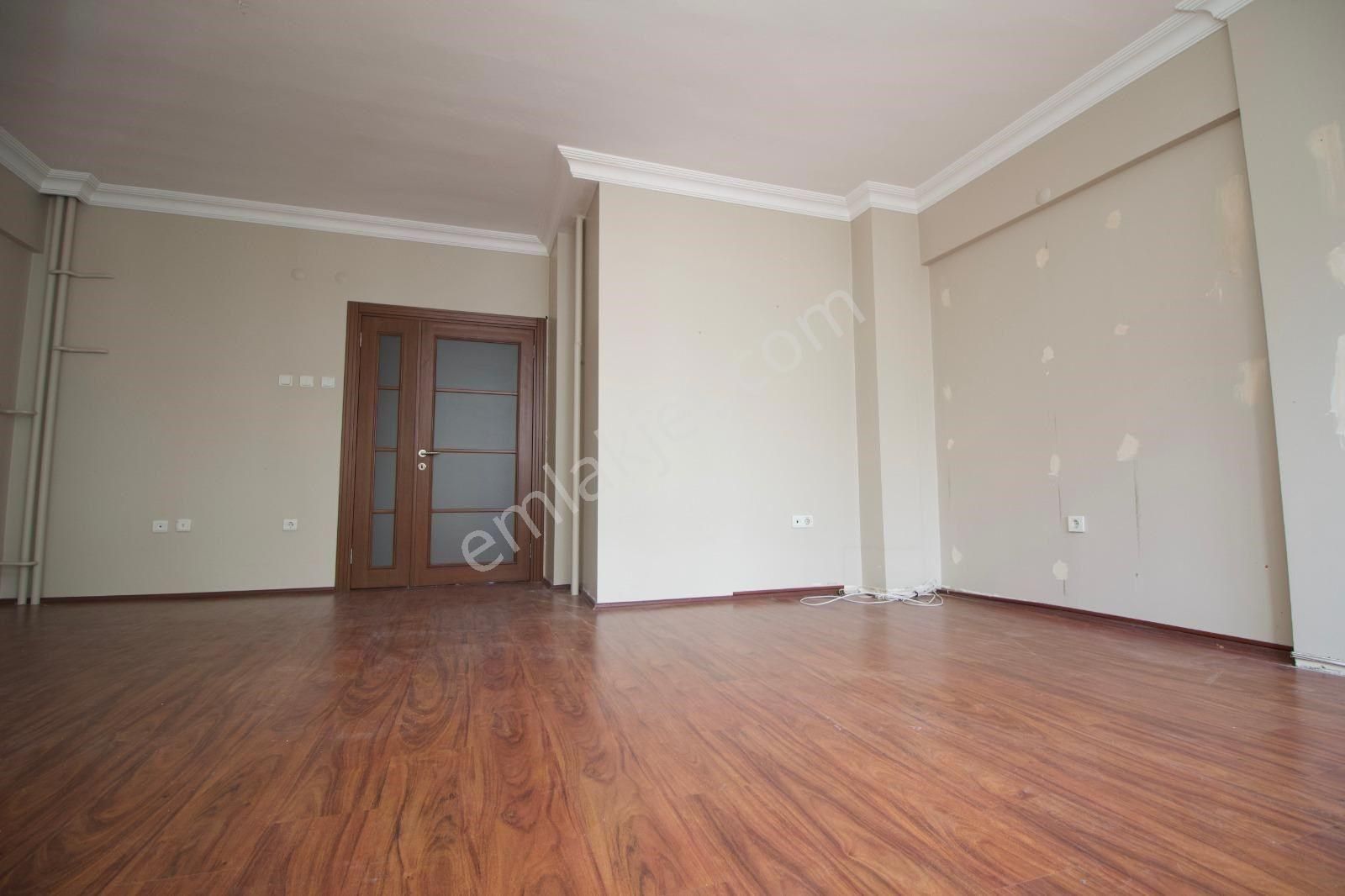 Poyraz'dan Kozyatağında Prestijli Binada Balkonlu 105 M2 Net 3+1 - Görsel 7