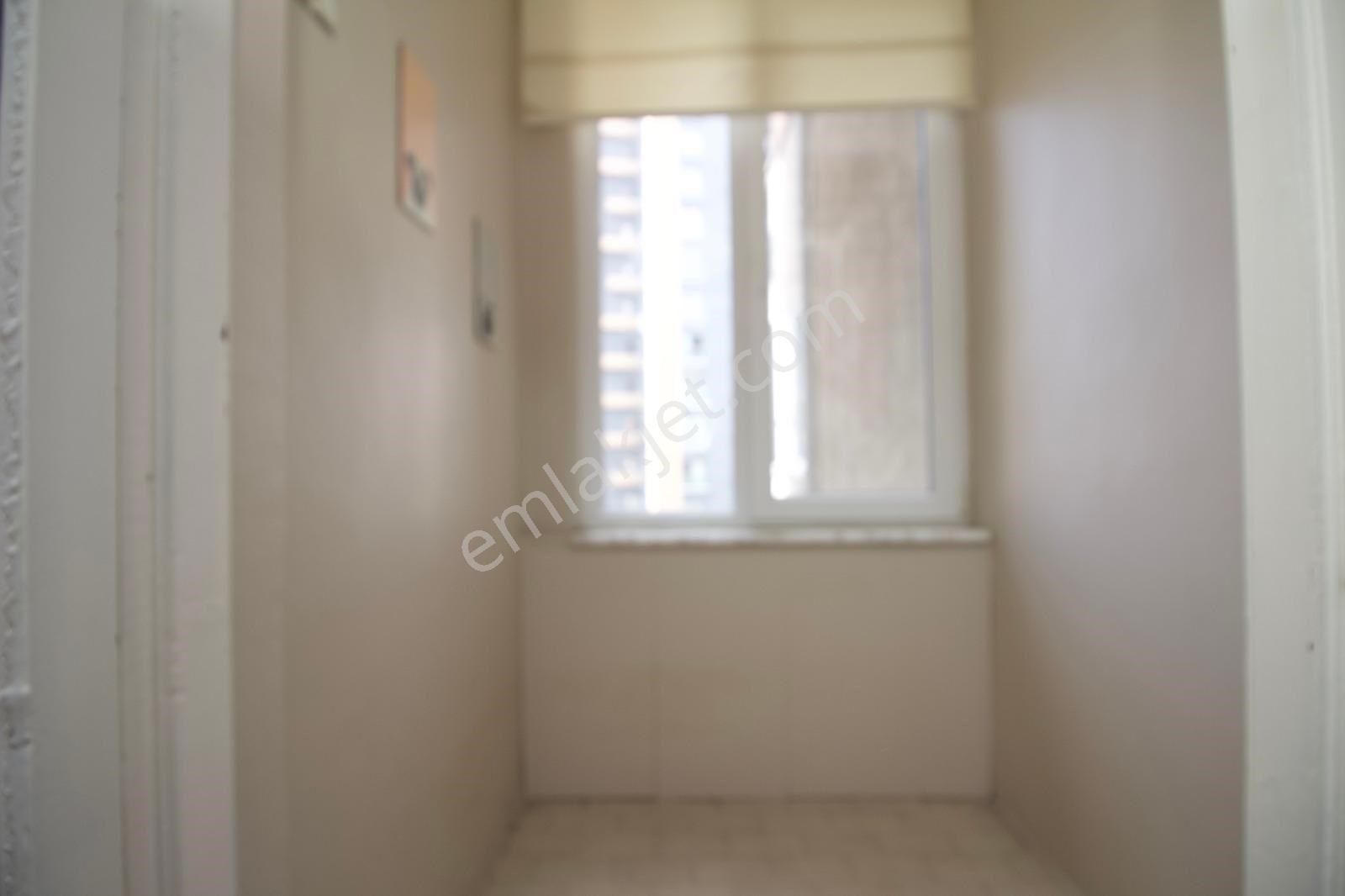 Poyraz'dan Kozyatağında Prestijli Binada Balkonlu 105 M2 Net 3+1 - Görsel 21