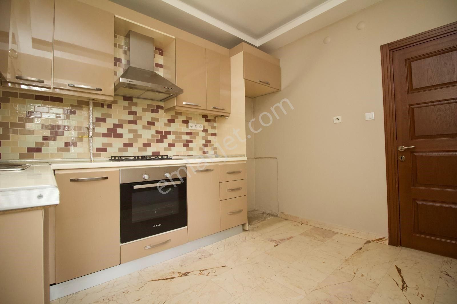 Poyraz'dan Kozyatağında Prestijli Binada Balkonlu 105 M2 Net 3+1 - Görsel 15