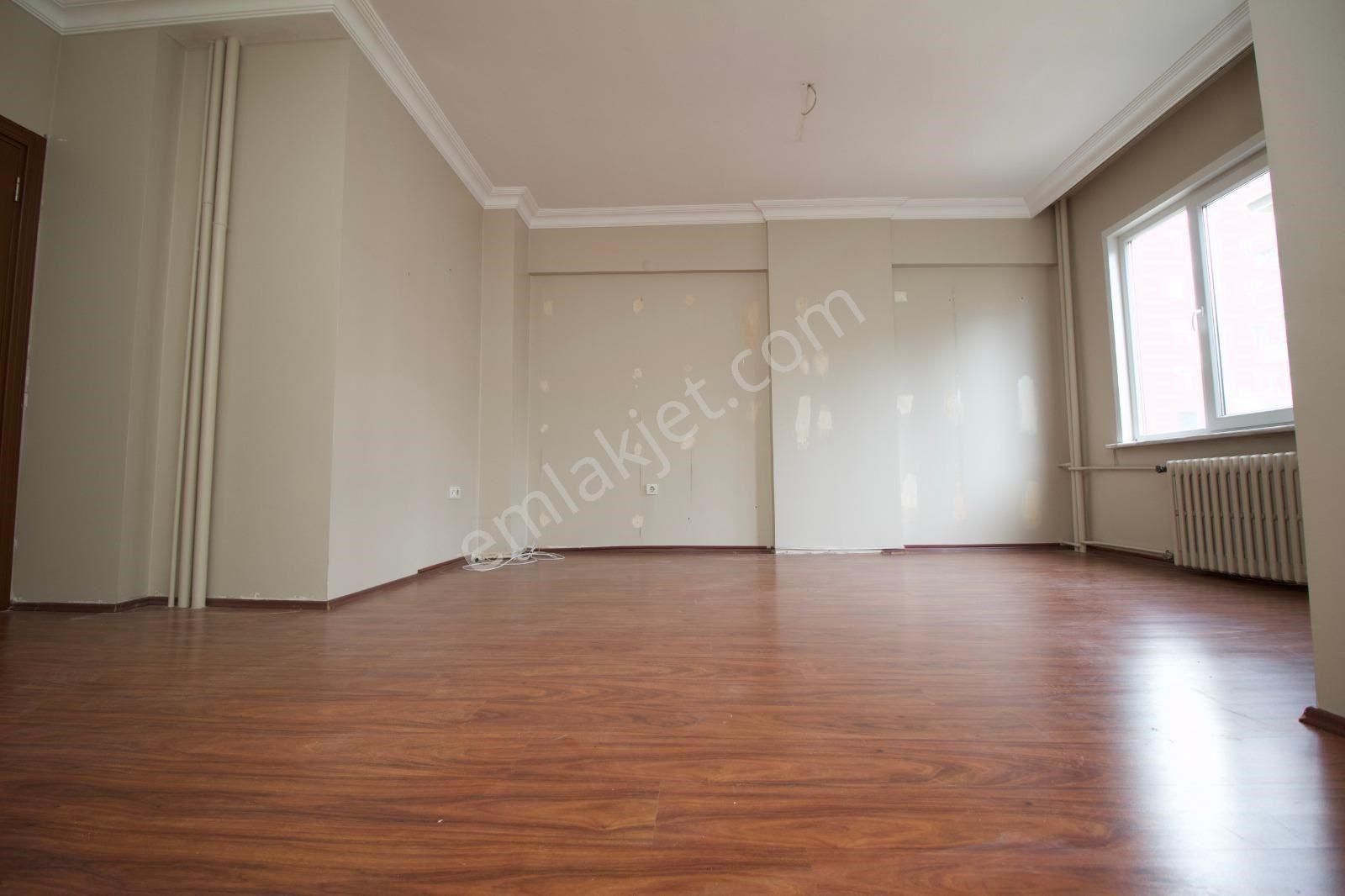 Poyraz'dan Kozyatağında Prestijli Binada Balkonlu 105 M2 Net 3+1 - Görsel 11