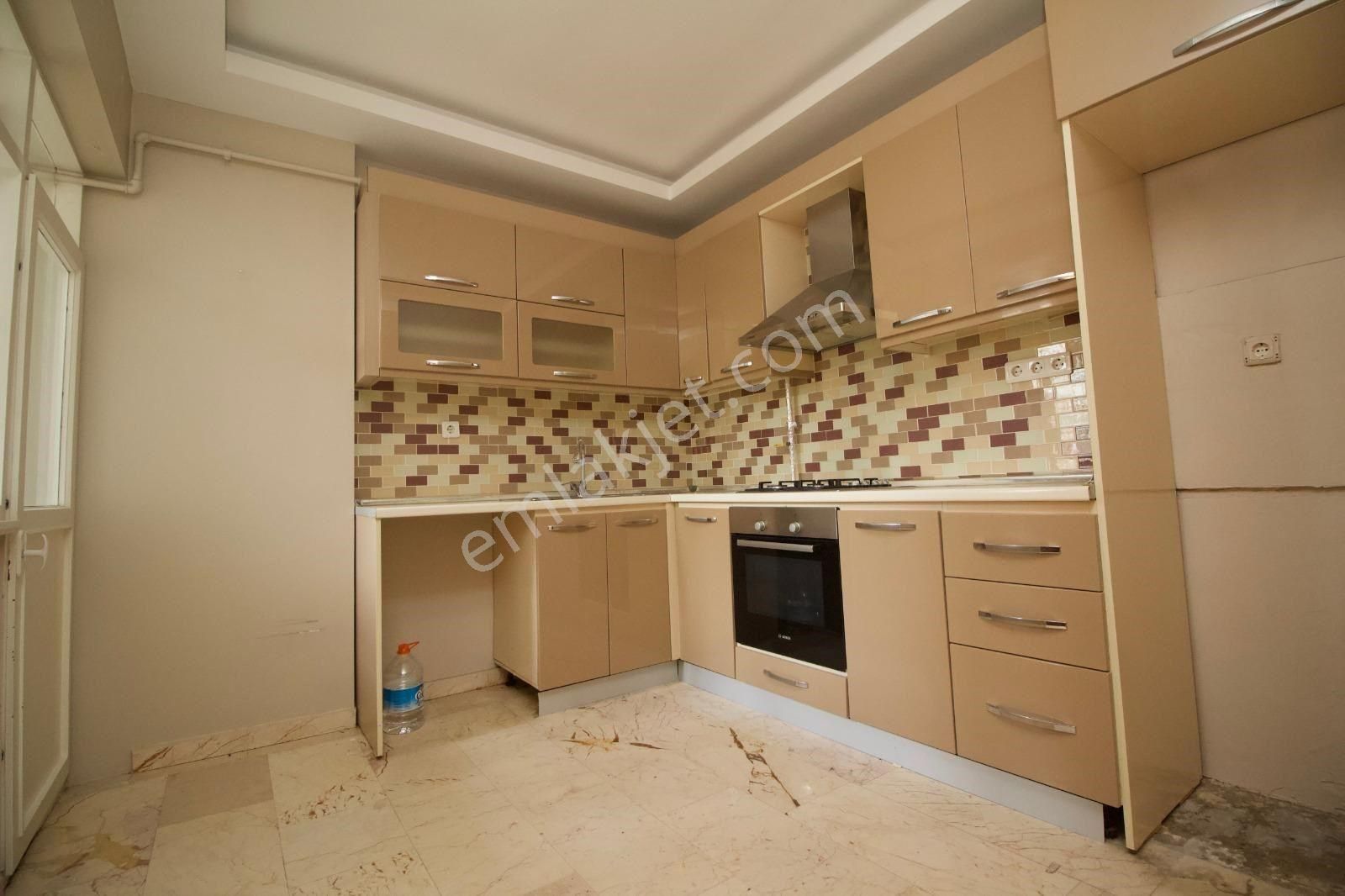 Poyraz'dan Kozyatağında Prestijli Binada Balkonlu 105 M2 Net 3+1 - Görsel 12