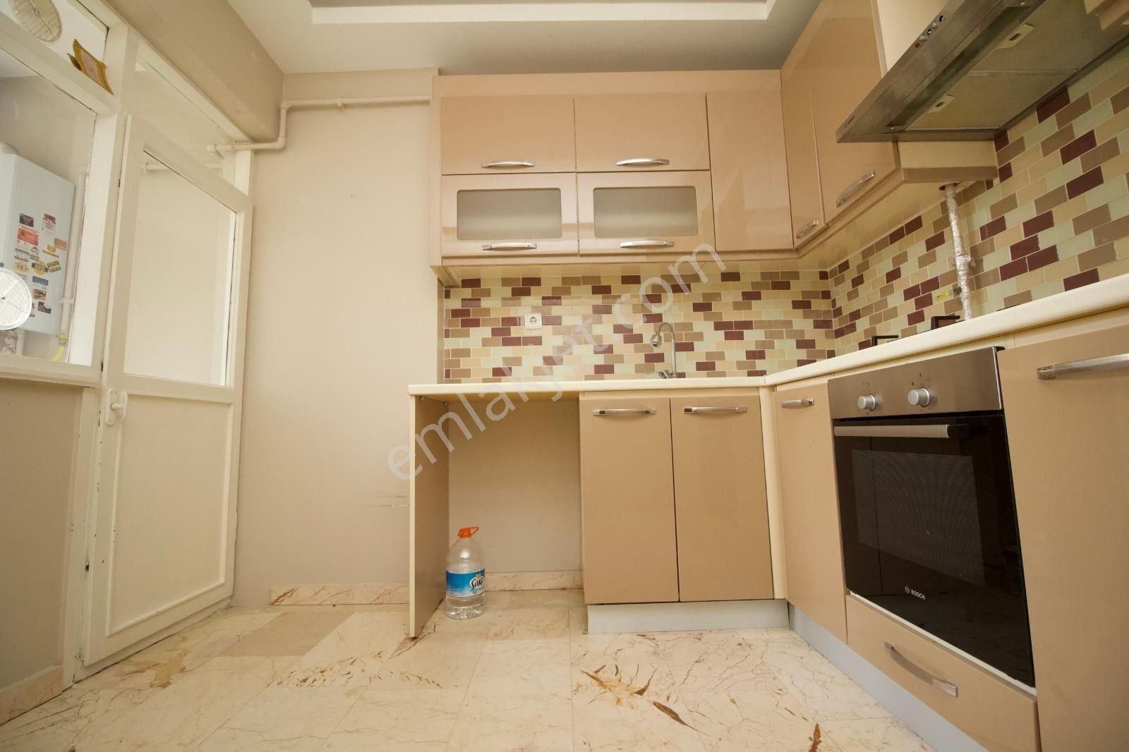 Poyraz'dan Kozyatağında Prestijli Binada Balkonlu 105 M2 Net 3+1 - Görsel 13