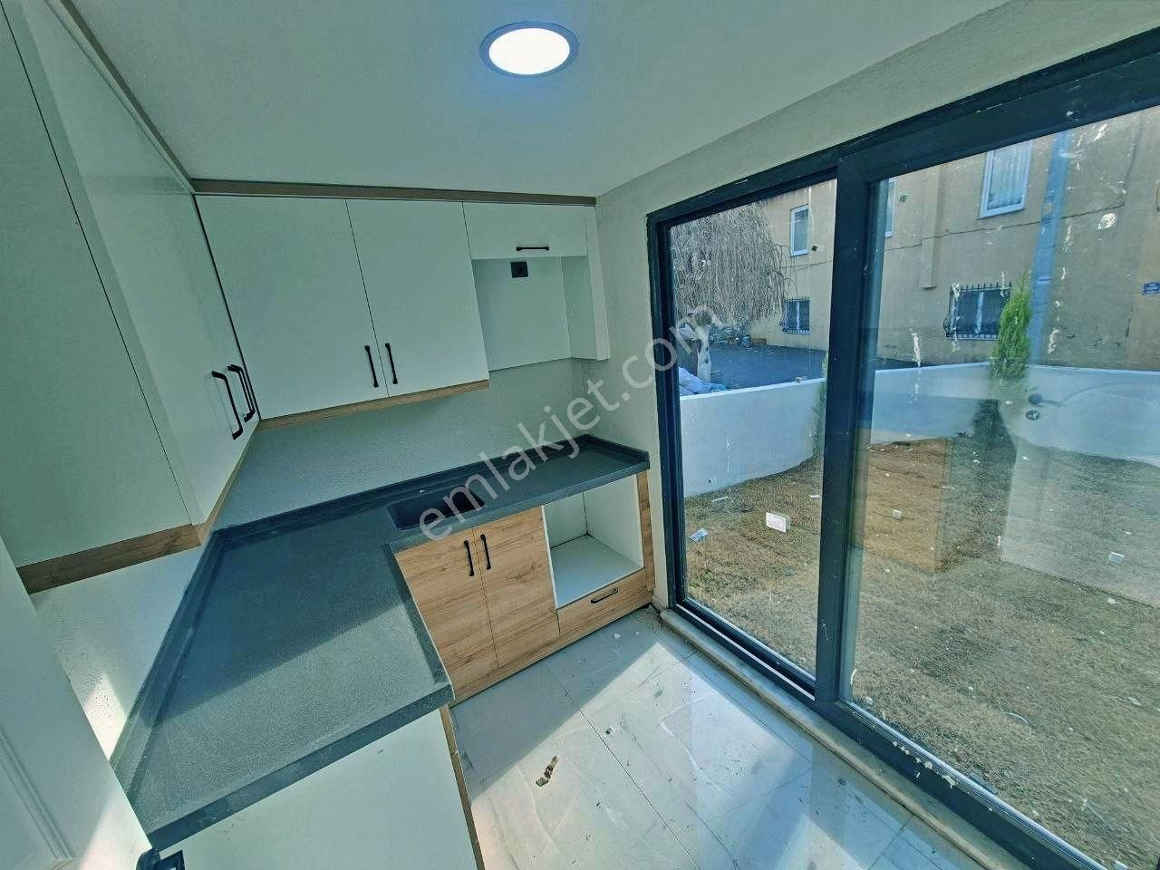 Uytundan Akçay Kızılkeçilide Mustakil Bahçeli Yenilenmiş Köy Evi - Görsel 8