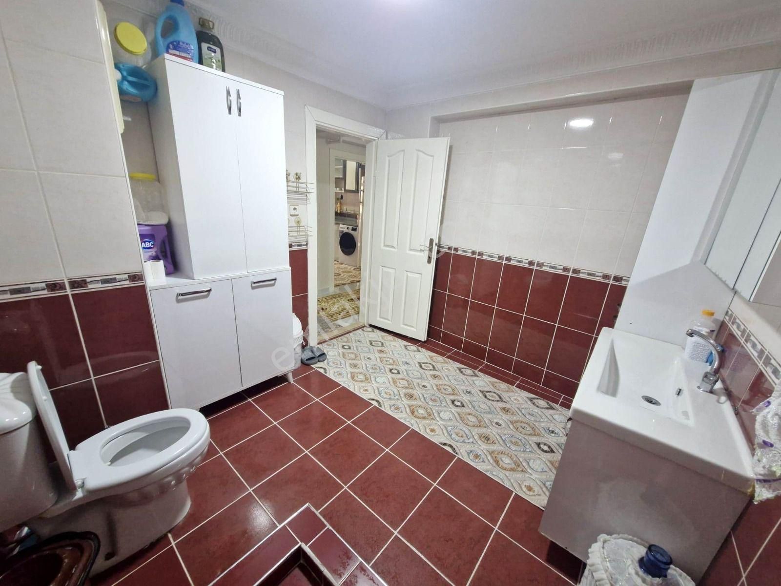 Yenibosna 3+1 2.kat Krediye Uygun Çok Genis Bir Daire - Görsel 15