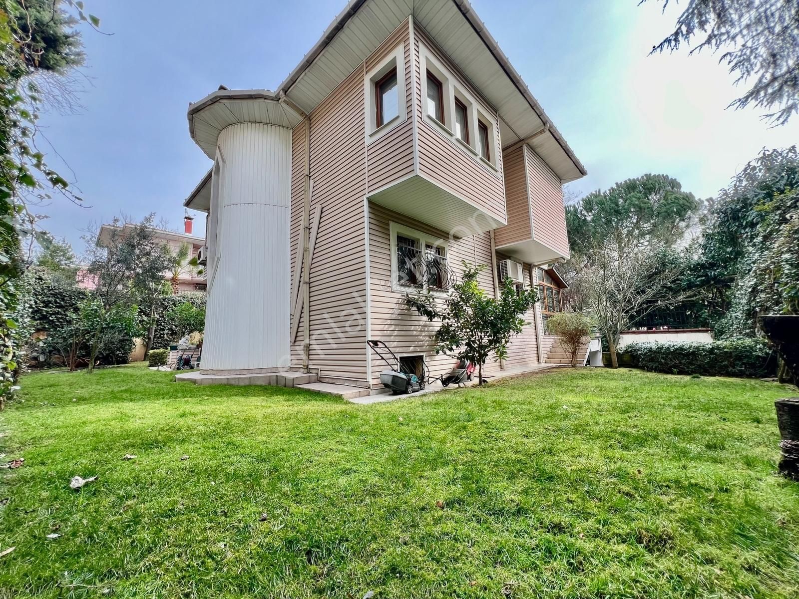 Muhteşem Villa !!_______çengelköy Ata-2 De 350 M2 Tekli Triplex