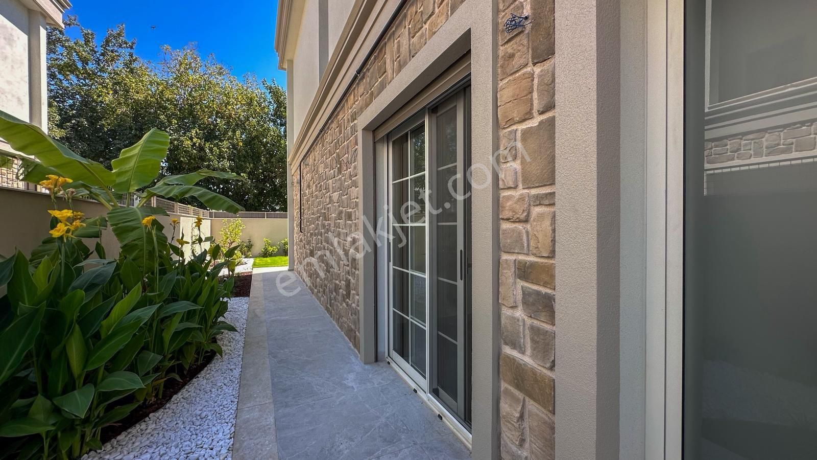 Denize 150 Metre | Yeni Yapı | Tek Müstakil | 4+1 | Özel Havuzlu - Görsel 31