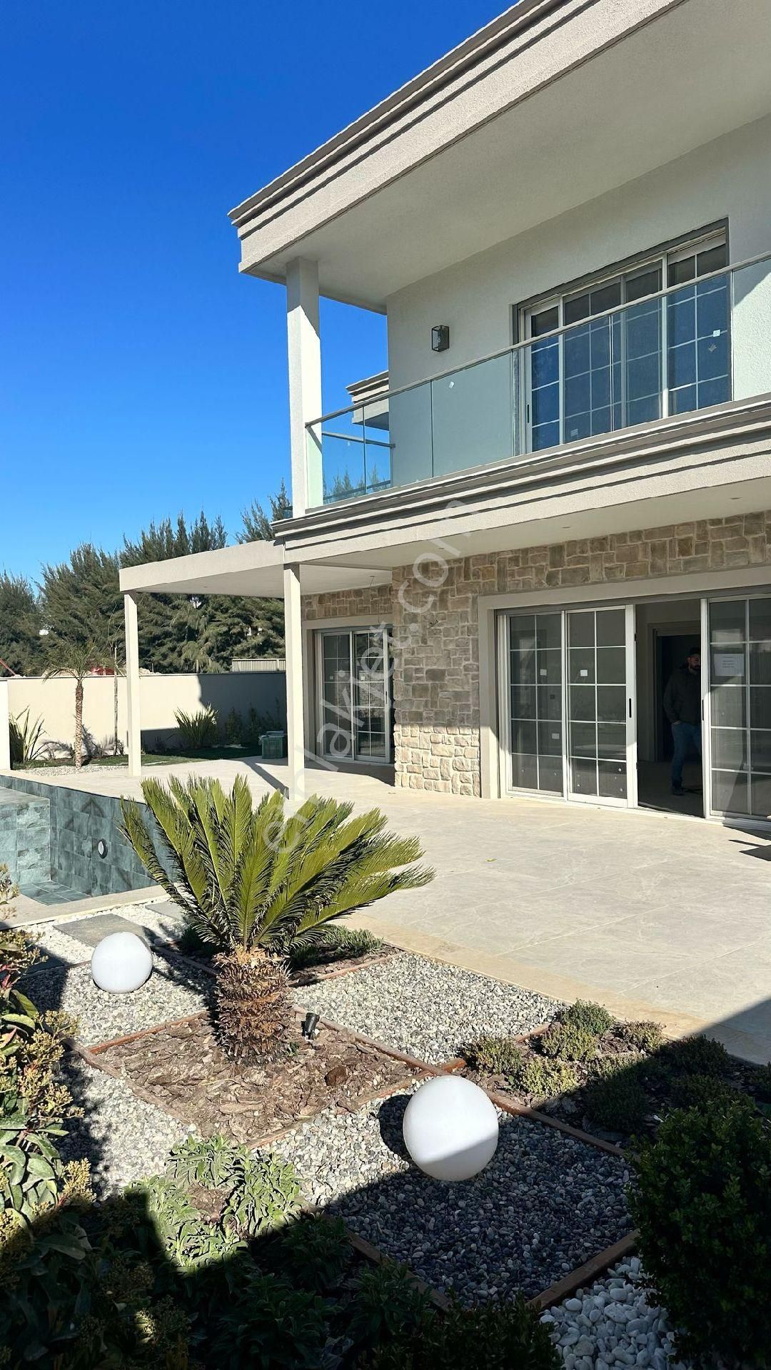 Denize 150 Metre | Yeni Yapı | Tek Müstakil | 4+1 | Özel Havuzlu - Görsel 13