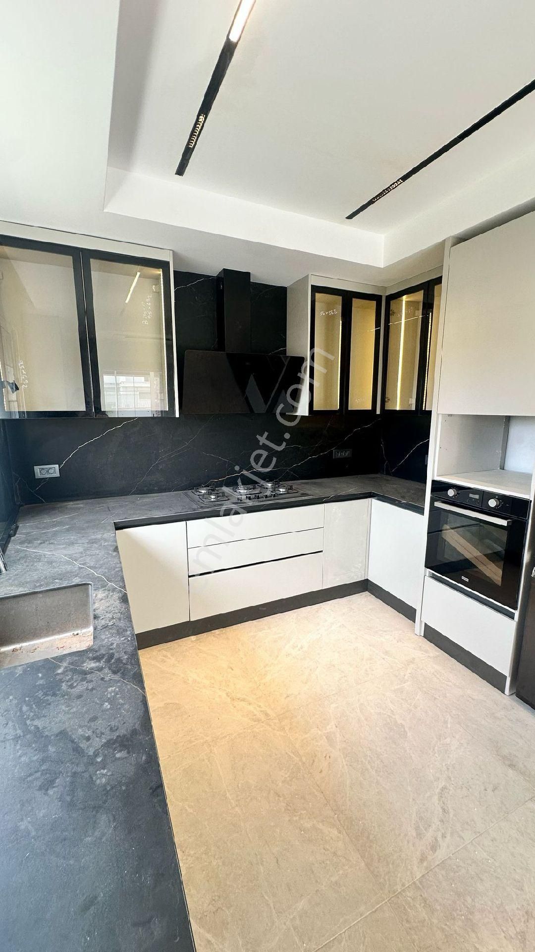 Denize 150 Metre | Yeni Yapı | Tek Müstakil | 4+1 | Özel Havuzlu - Görsel 17