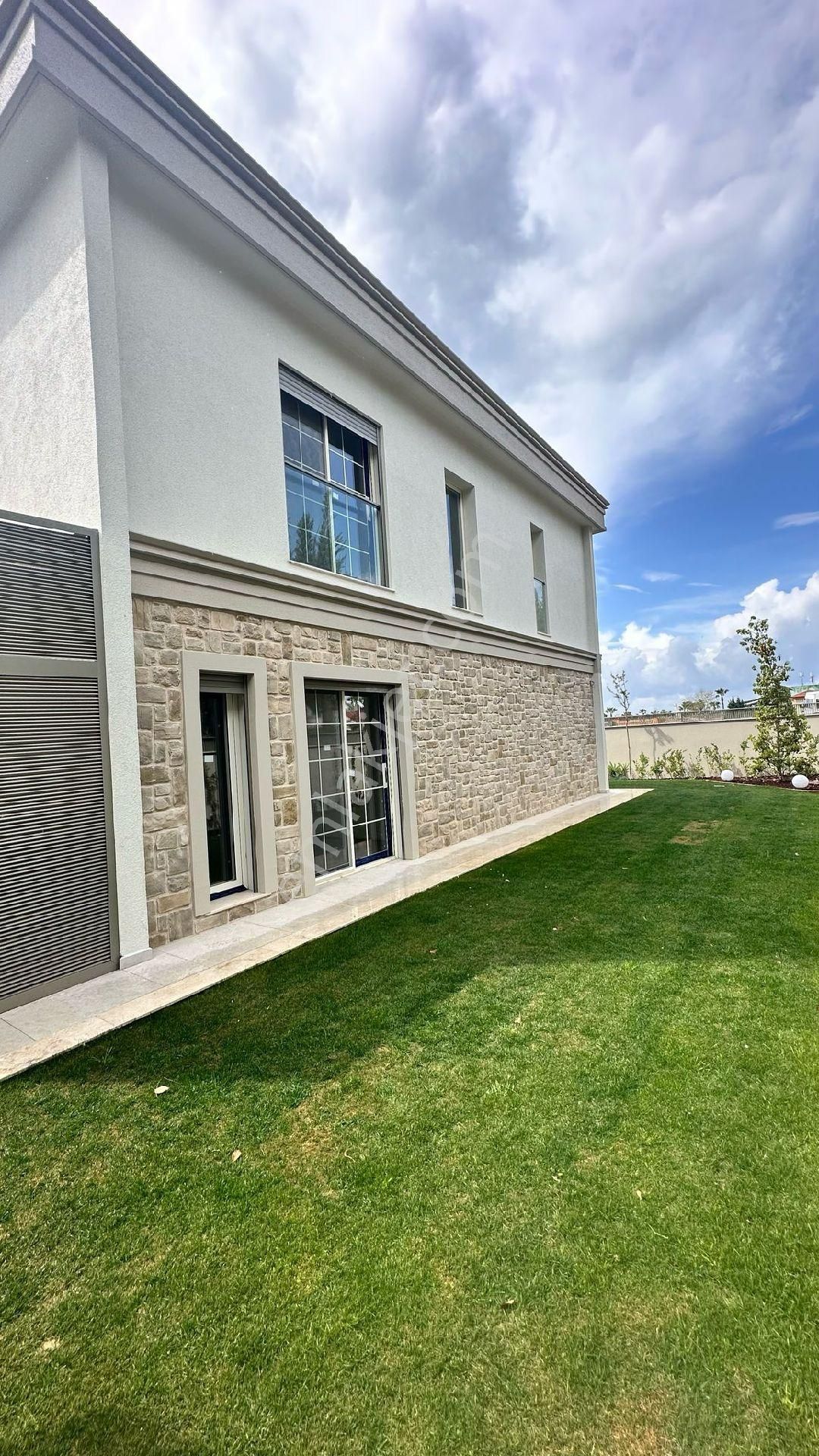 Denize 150 Metre | Yeni Yapı | Tek Müstakil | 4+1 | Özel Havuzlu - Görsel 8