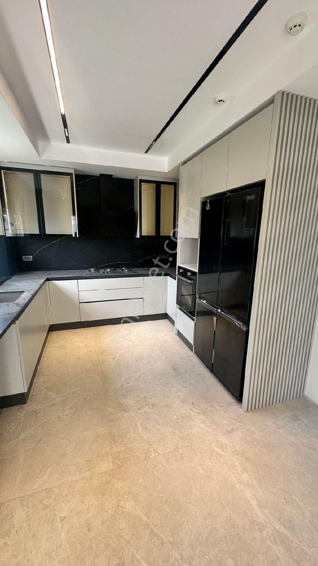 Denize 150 Metre | Yeni Yapı | Tek Müstakil | 4+1 | Özel Havuzlu - Görsel 18