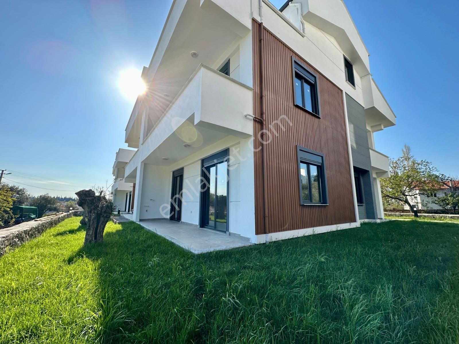 🏡 Referans'tan Güre'de Doğa Manzaralı Bahçe Kullanımlı 3+1 Dubleks