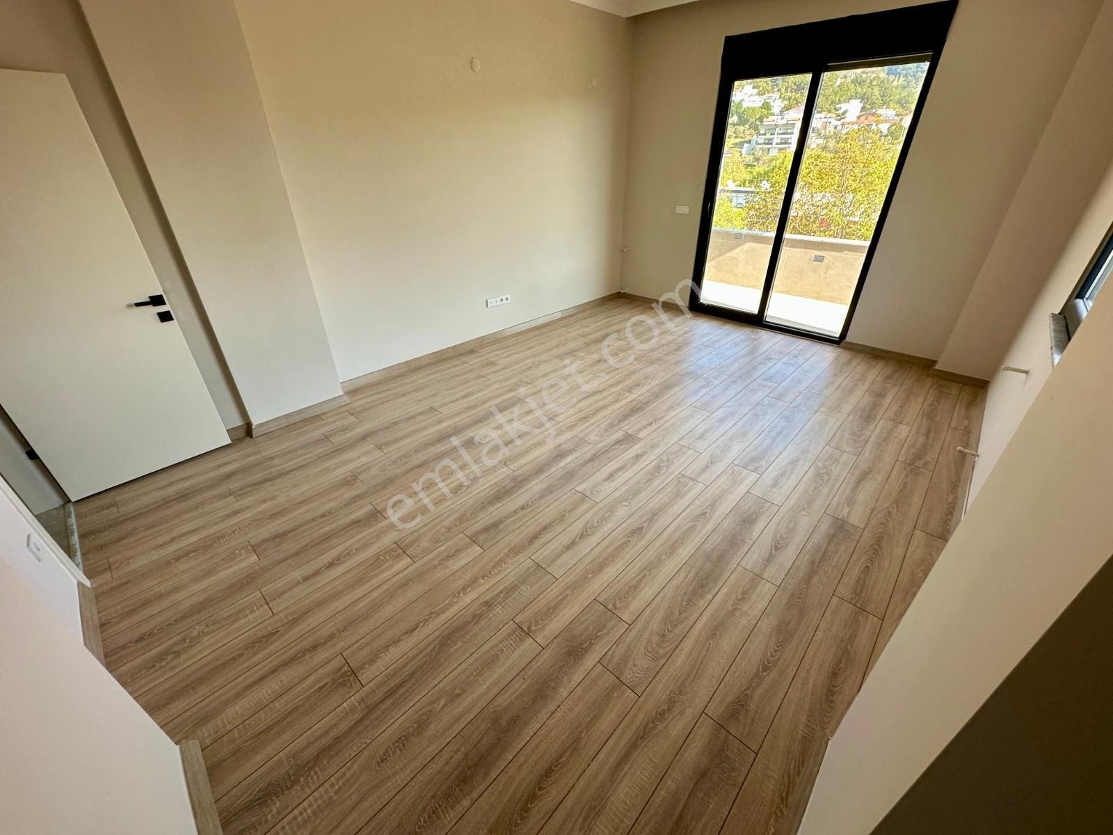 🏡 Referans'tan Güre'de Doğa Manzaralı Bahçe Kullanımlı 3+1 Dubleks - Görsel 19