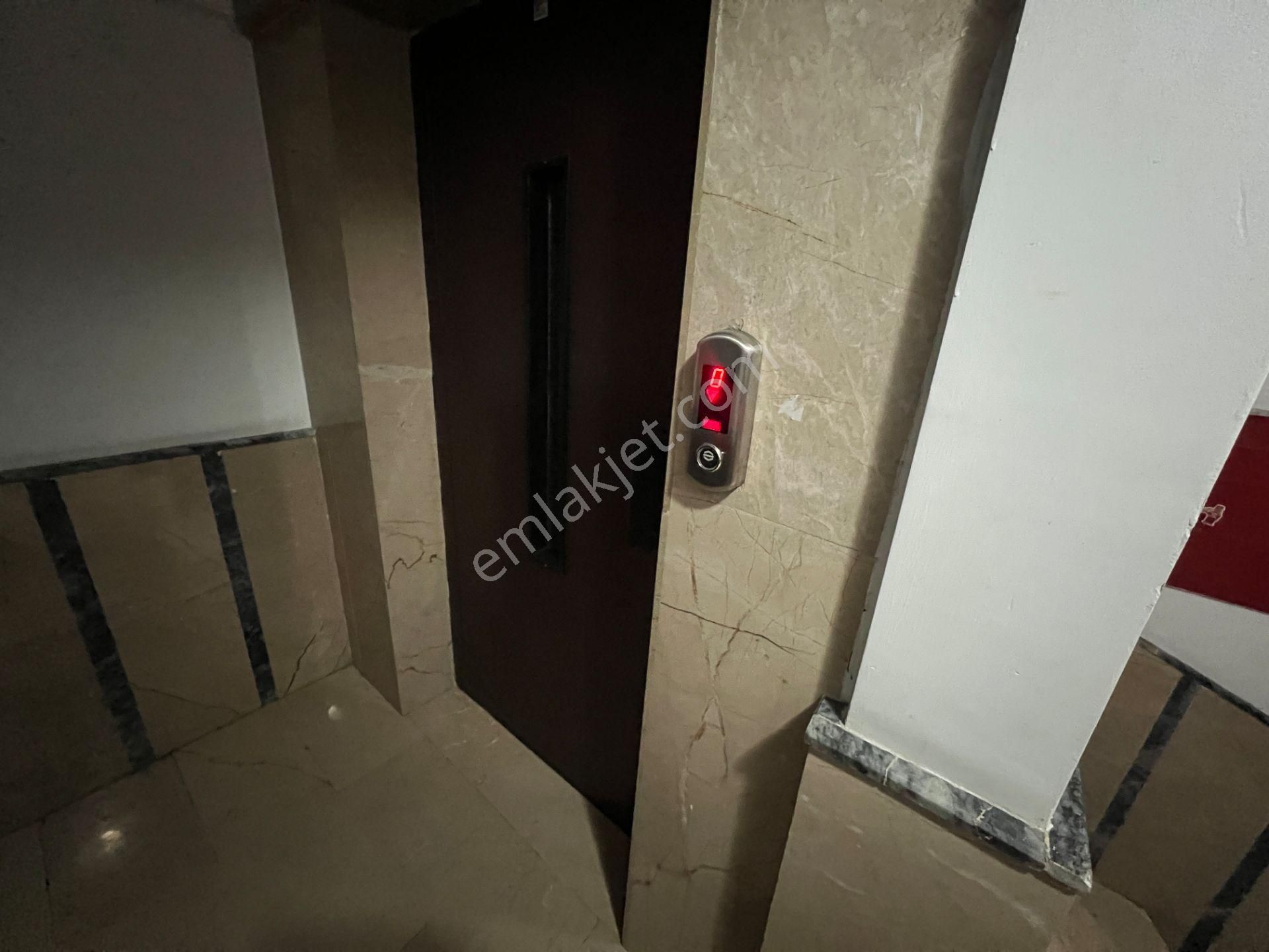 Sincan Akşemsettin Mah Asansorlu 3.arakat Kredı Lımitsiz Daire - Görsel 19