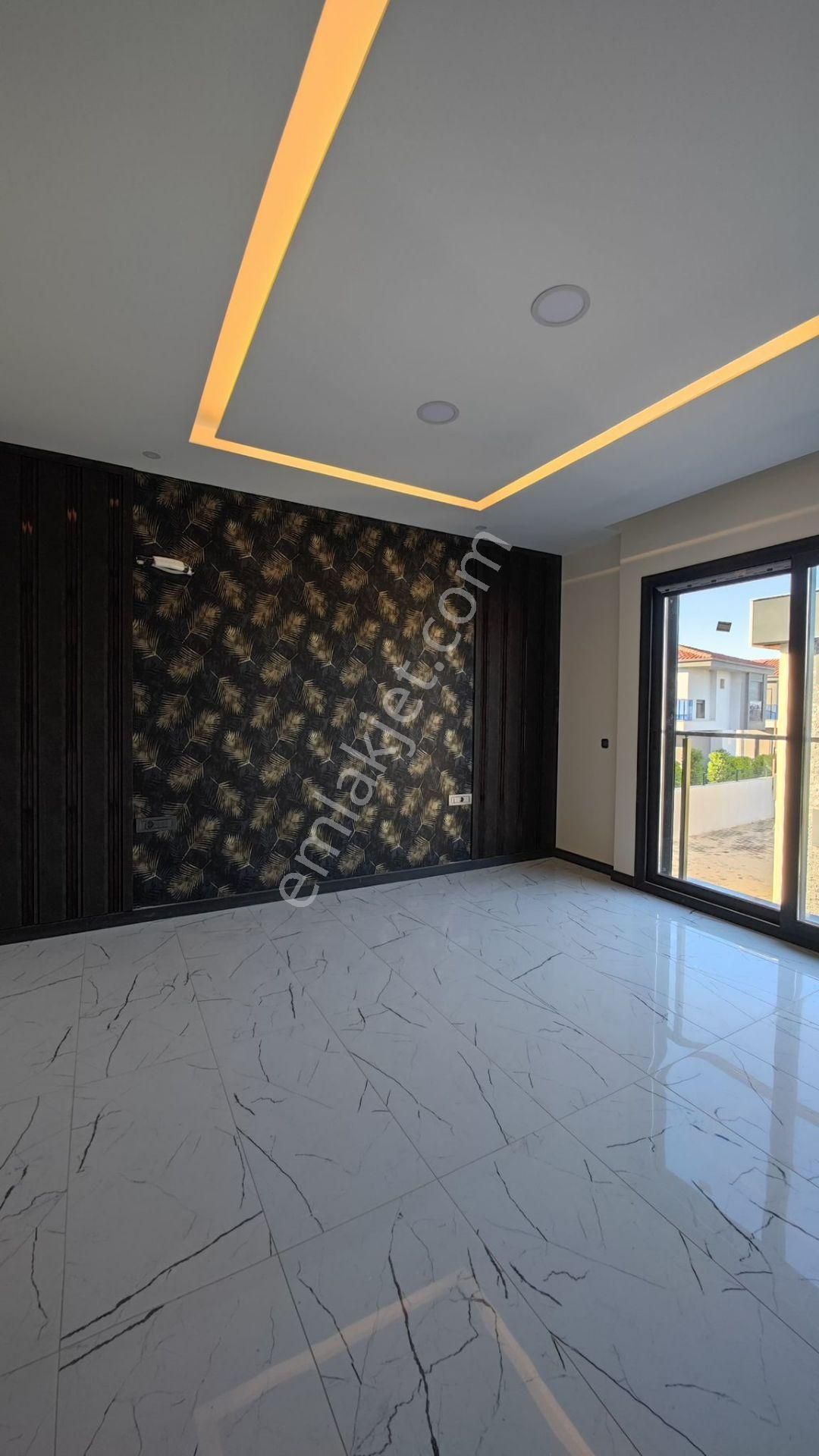 Kuşadası Avmler Bölgesinde 4+1 350m2 Arsa İçinde Özel Havuzlu Satılık Villa - Görsel 20