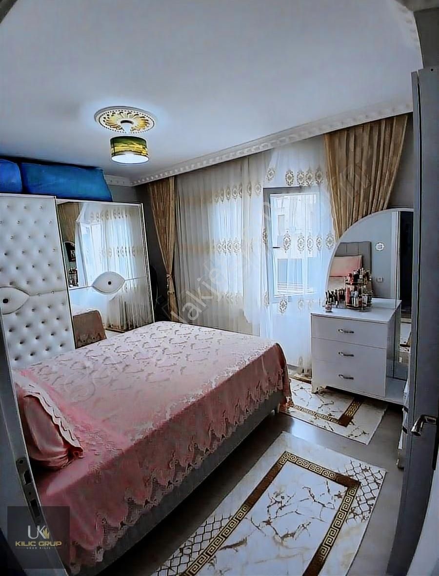 Kılıç Gruptan Güney Ve Ön Cepheli Tam Arakat Güzel Daire