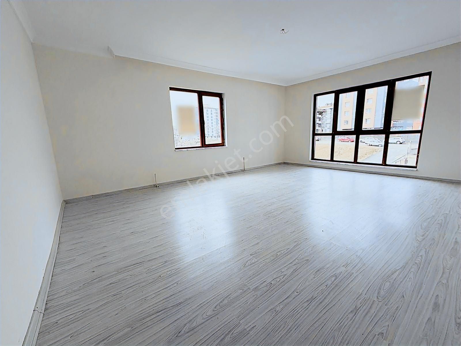 Valentia'dan Park Valley Konutları'nda Ara Kat 3+1 Satılık Daire - Görsel 3