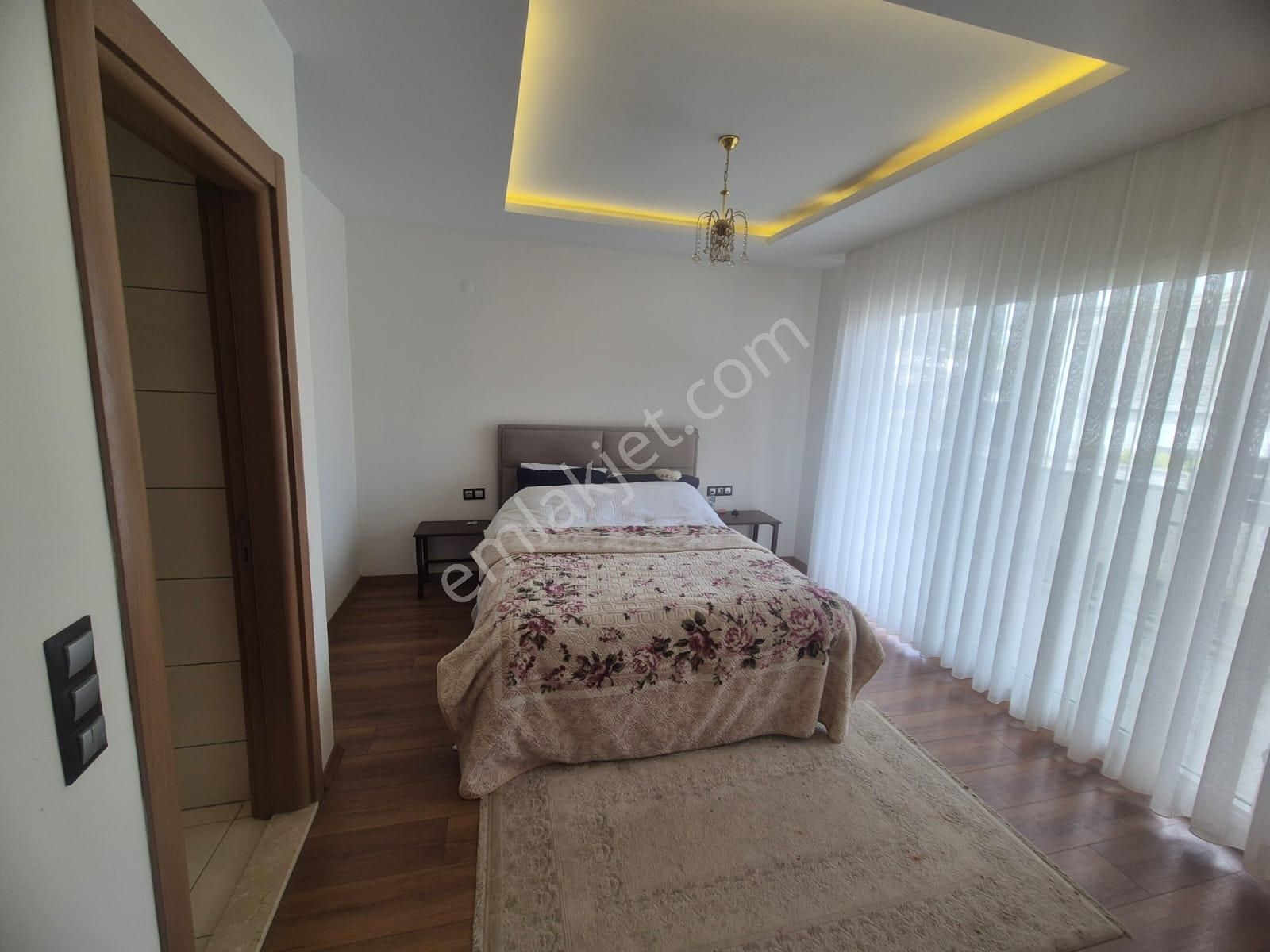 Kuşadası K.denizi Özel Havuzlu Tek Müstakil - Görsel 16