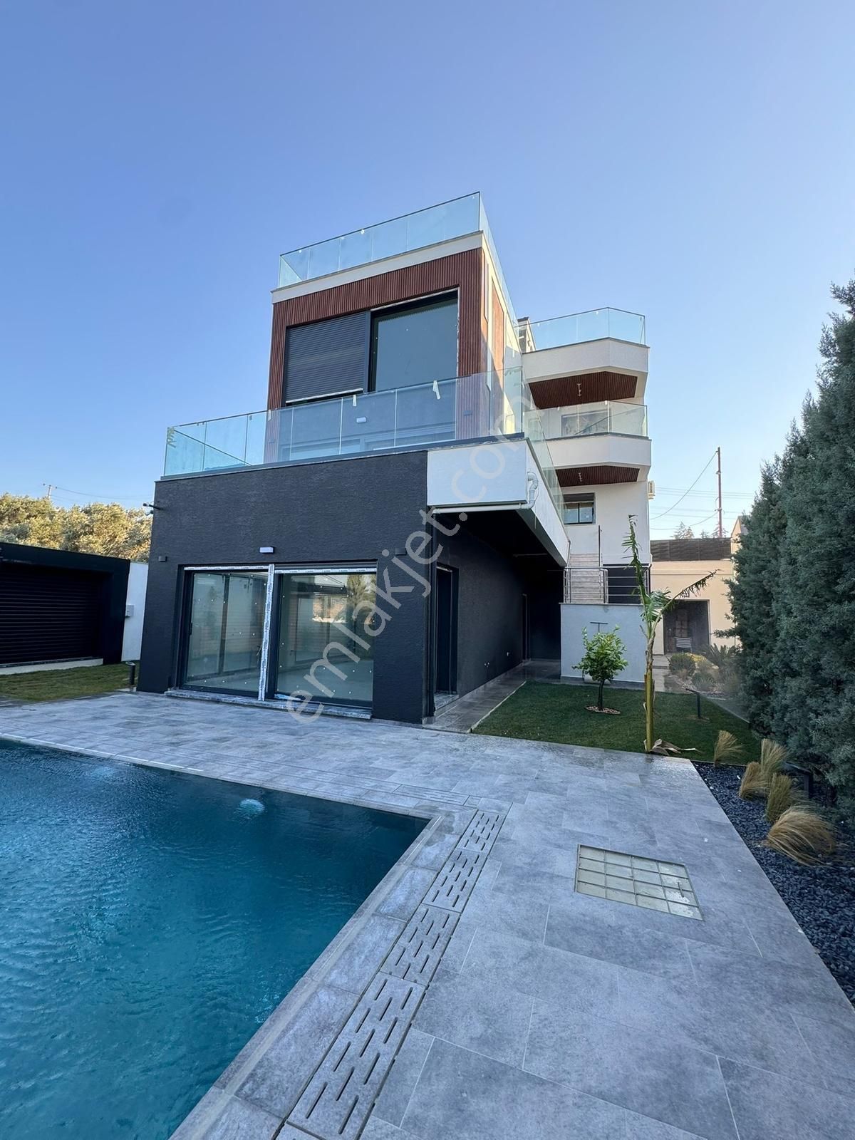 Rw Nefes'ten Pelitköy'de Tek Asansörlü Ultra Lüks Malikane