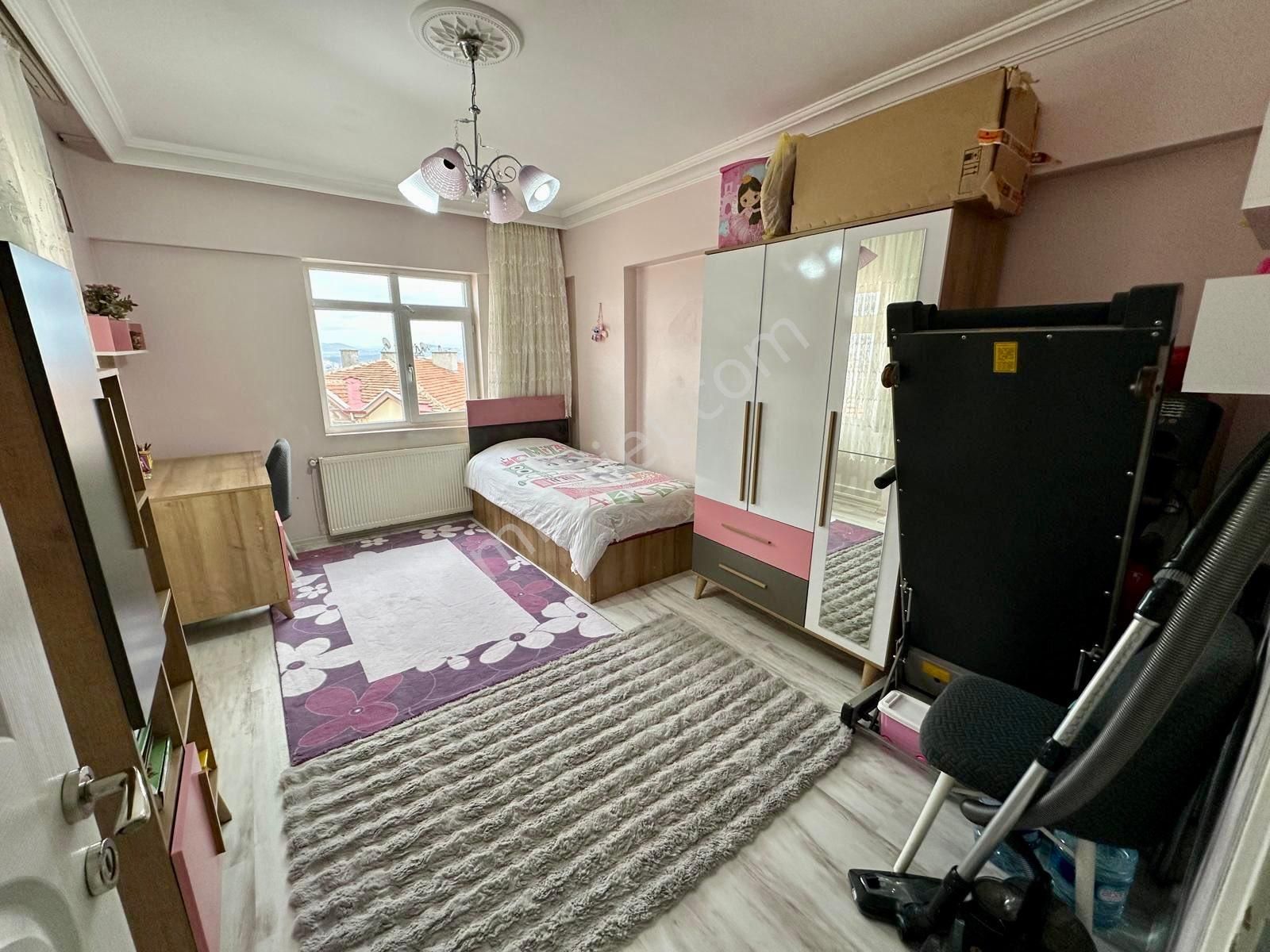 Pars'tan Osmanagazi Cadde Üzeri Katta Masrafsız 3+1 - Görsel 15