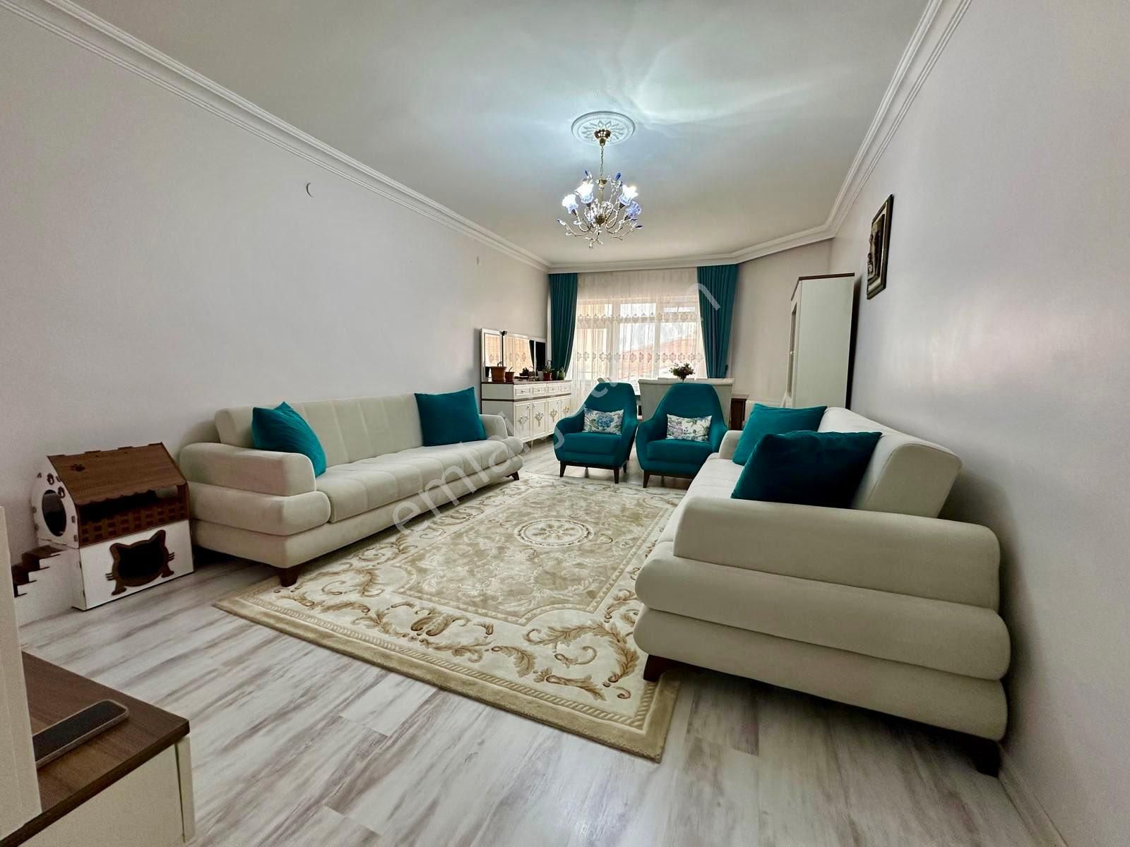 Pars'tan Osmanagazi Cadde Üzeri Katta Masrafsız 3+1 - Görsel 29