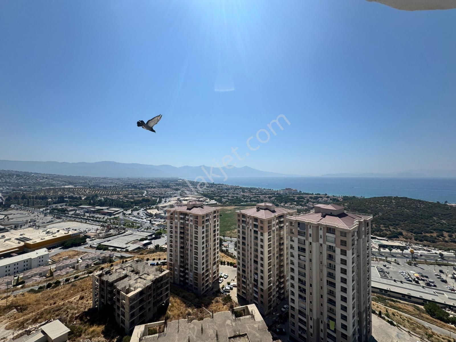 Kuşadası Değirmendere'de Full Eşyalı 2+1 Yazlık Daire