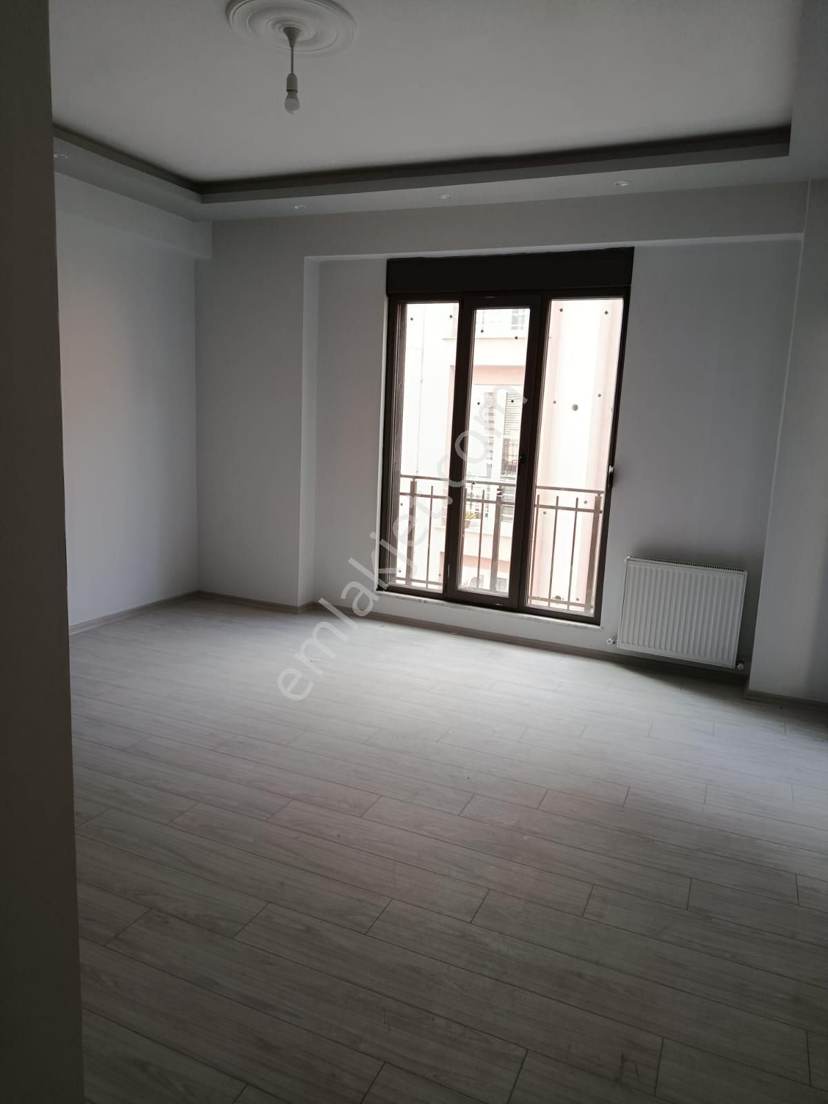 Akçay Doruk Gayrimenkul'den Denize 25o Metre Pazaryerinde 2+1 - Görsel 2