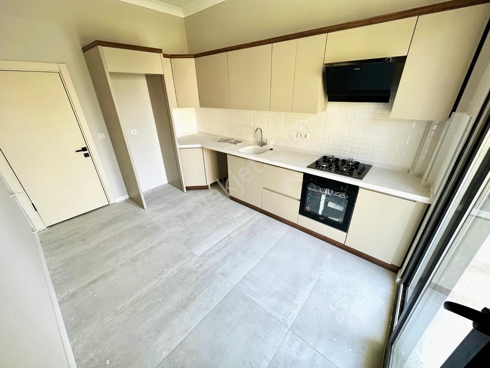 🏡 Referans'tan Güre'de Doğa Manzaralı Bahçe Kullanımlı 2+1 Daire - Görsel 3