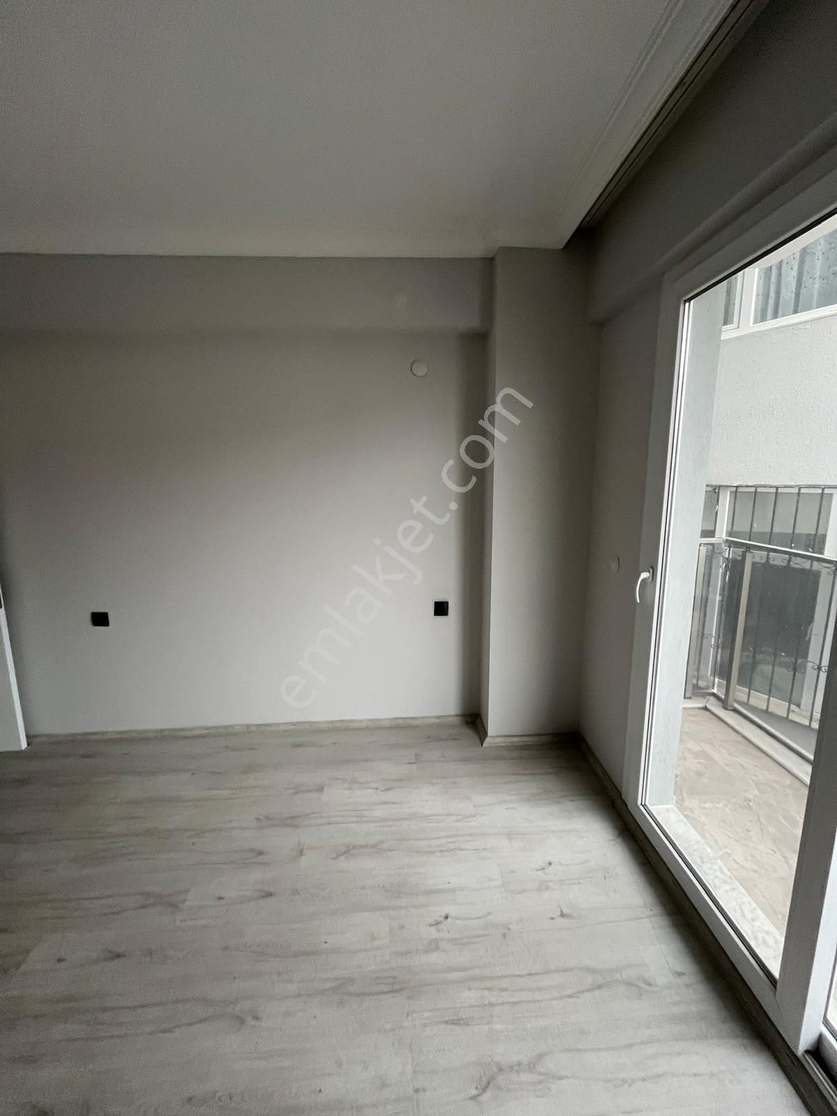 Söke Yenicami'de Yerden Isıtmalı, Ara Kat Sıfır 2+1 Daire - Görsel 14