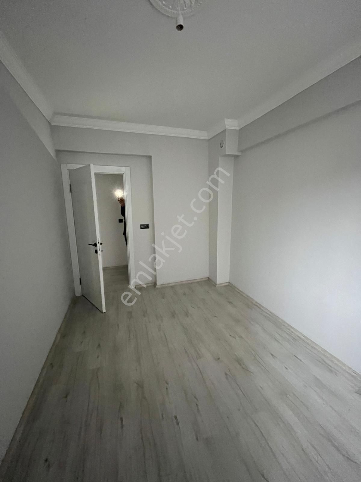 Söke Yenicami'de Yerden Isıtmalı, Ara Kat Sıfır 2+1 Daire - Görsel 25