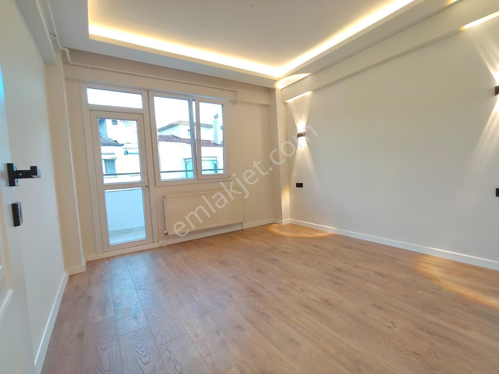 Balçova Ata Caddesin'de Asansörlü Ultra Lüx Satılık 3+1 Daire - Görsel 16