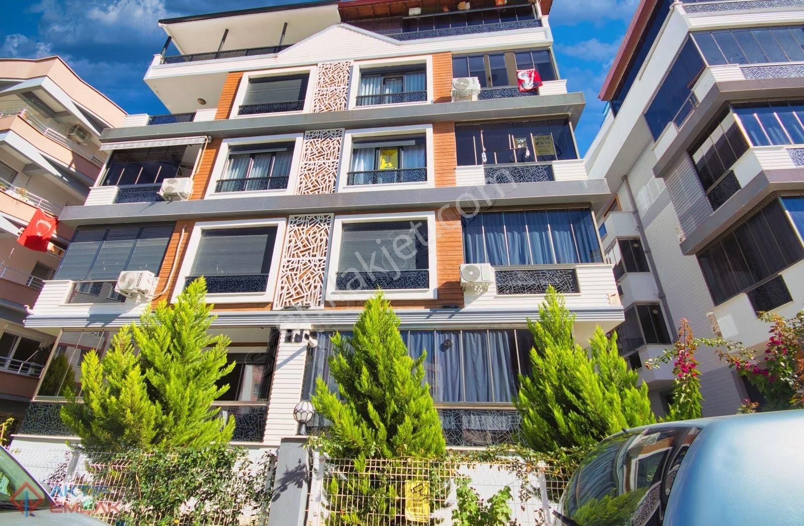🛑🛑aktif'ten Akçay'da Satılık Ebeveyn Banyolu Ön Cephe Arakat 2+1daire
