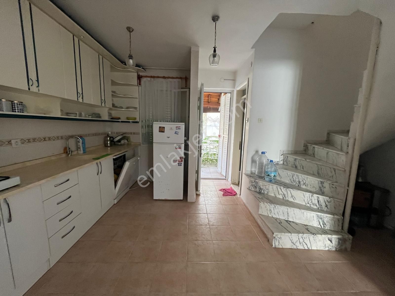 Kuşadası Sahilde Plaja Yakın 3+1 Satılık Dubleks Yazlık - Görsel 13