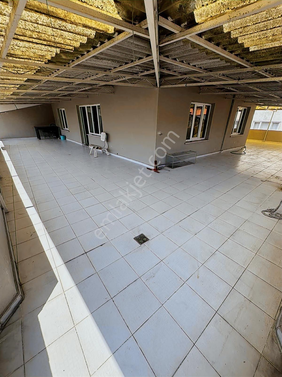 Zeki Emlaktan Fırsat Daire - Görsel 16