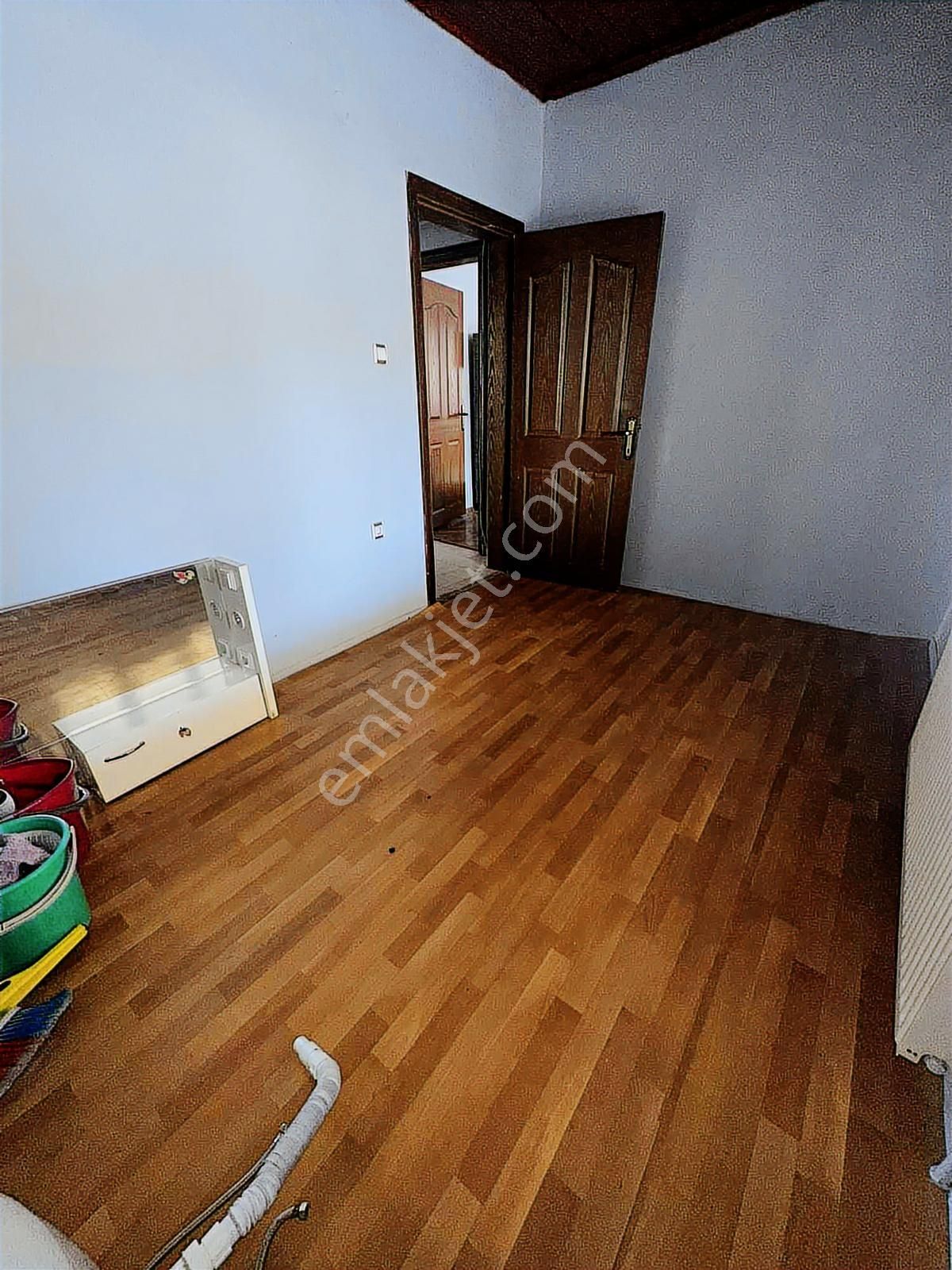 Zeki Emlaktan Fırsat Daire - Görsel 9