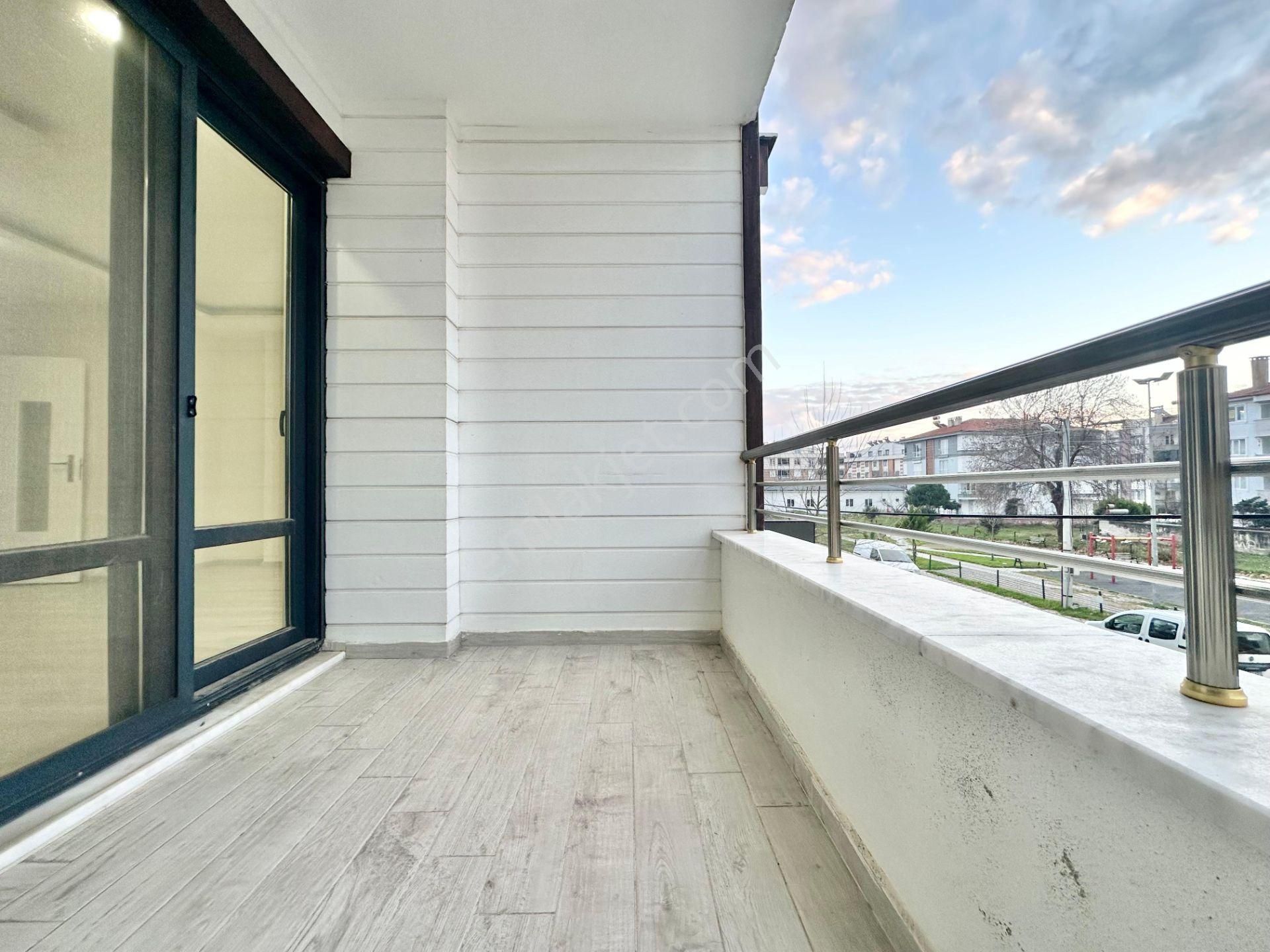 ꧁ay Emlaktan꧂akçay'da Denize Sadece 500 Mt Arakat Ön Cephe Hiç Oturulmamış 2+1 Satılık Daire - Görsel 8