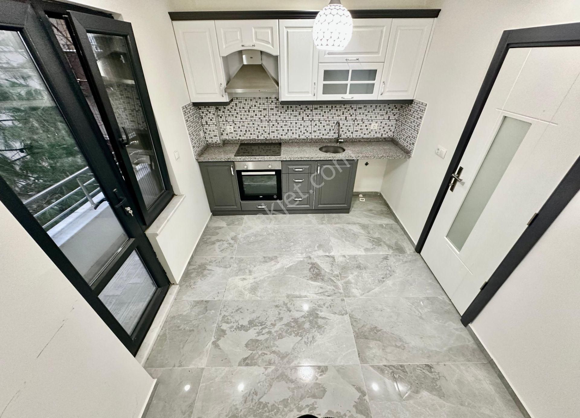 ꧁ay Emlaktan꧂akçay'da Denize Sadece 500 Mt Arakat Ön Cephe Hiç Oturulmamış 2+1 Satılık Daire - Görsel 4