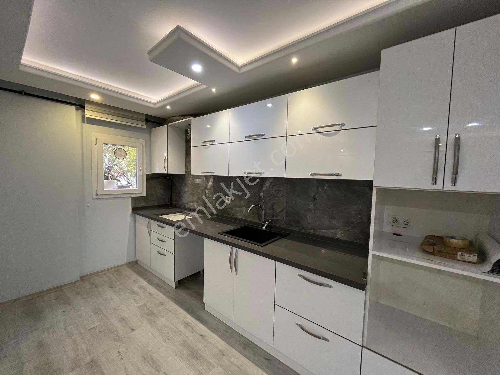 Söke'nin Kalbi Atatürk Mahallesi'nde Satılık 3+1 Daire - Görsel 7