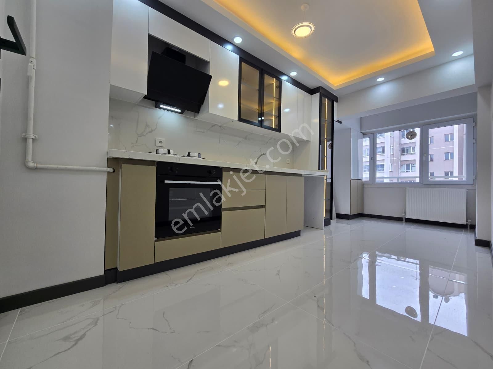 Oğuzlar Mah Satılık 3+1 Site İçi Asansörlü Full Yapılı Arakat Daire - Görsel 3