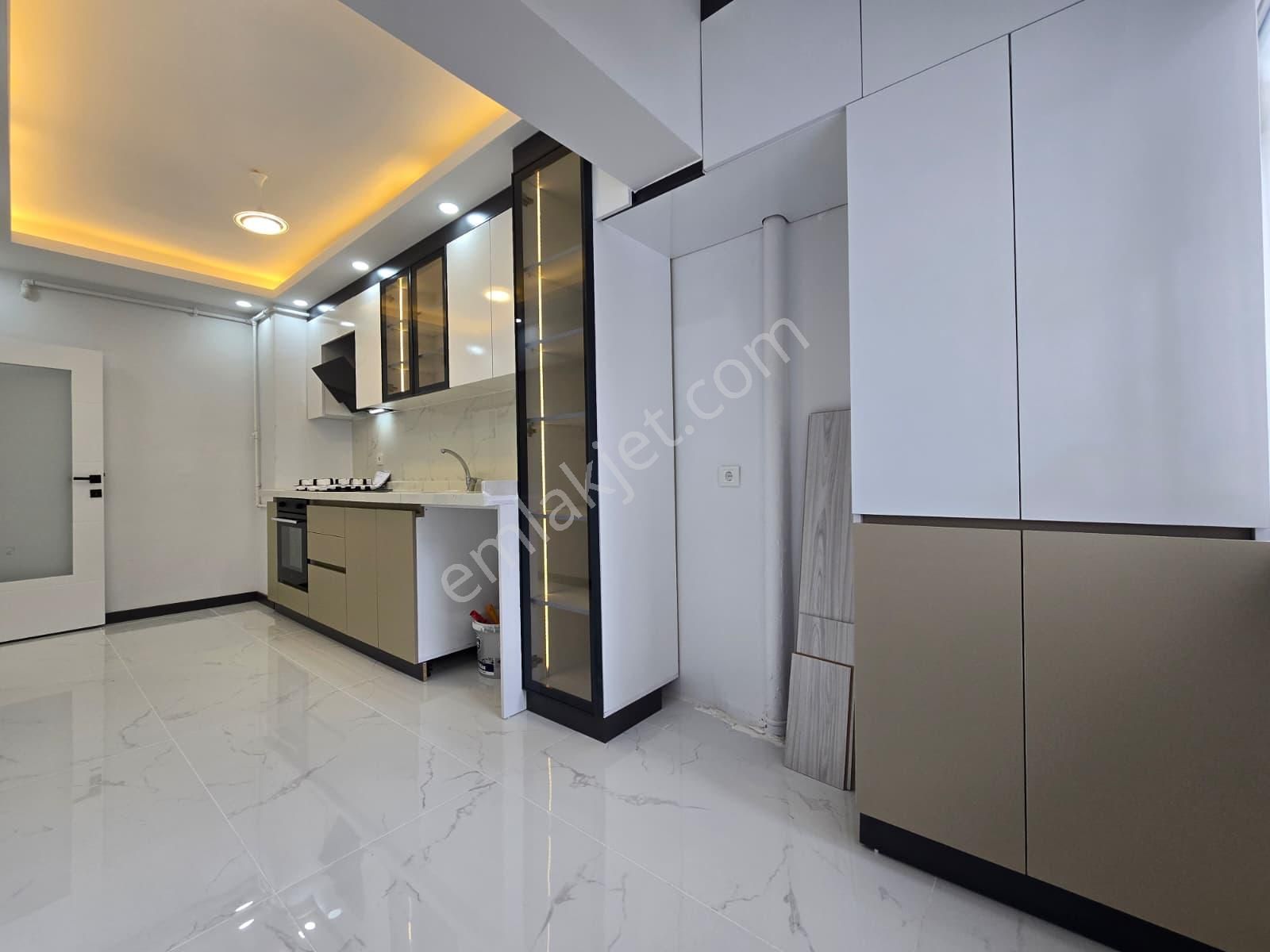 Oğuzlar Mah Satılık 3+1 Site İçi Asansörlü Full Yapılı Arakat Daire - Görsel 2