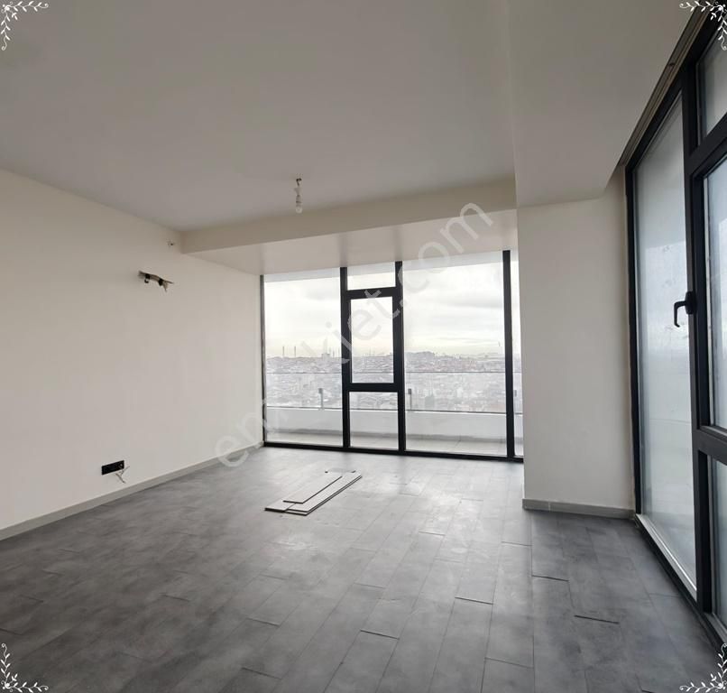 Esenyurt T.özal Mh Mtrobüs Gelişim Üniversite 5 Dk Büyük Tip 2+1 - Görsel 13