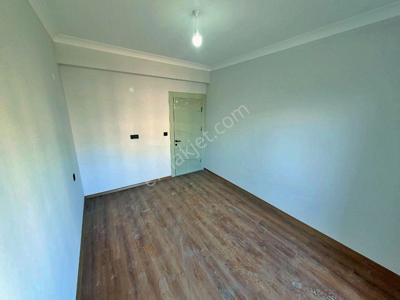 Uytundan Kadıköyde Kapalı Otoparklı Arakat Satılık1+1 Lüks Daire - Görsel 8