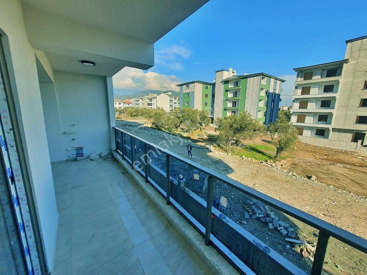 Uytundan Kadıköyde Kapalı Otoparklı Arakat Satılık1+1 Lüks Daire - Görsel 7