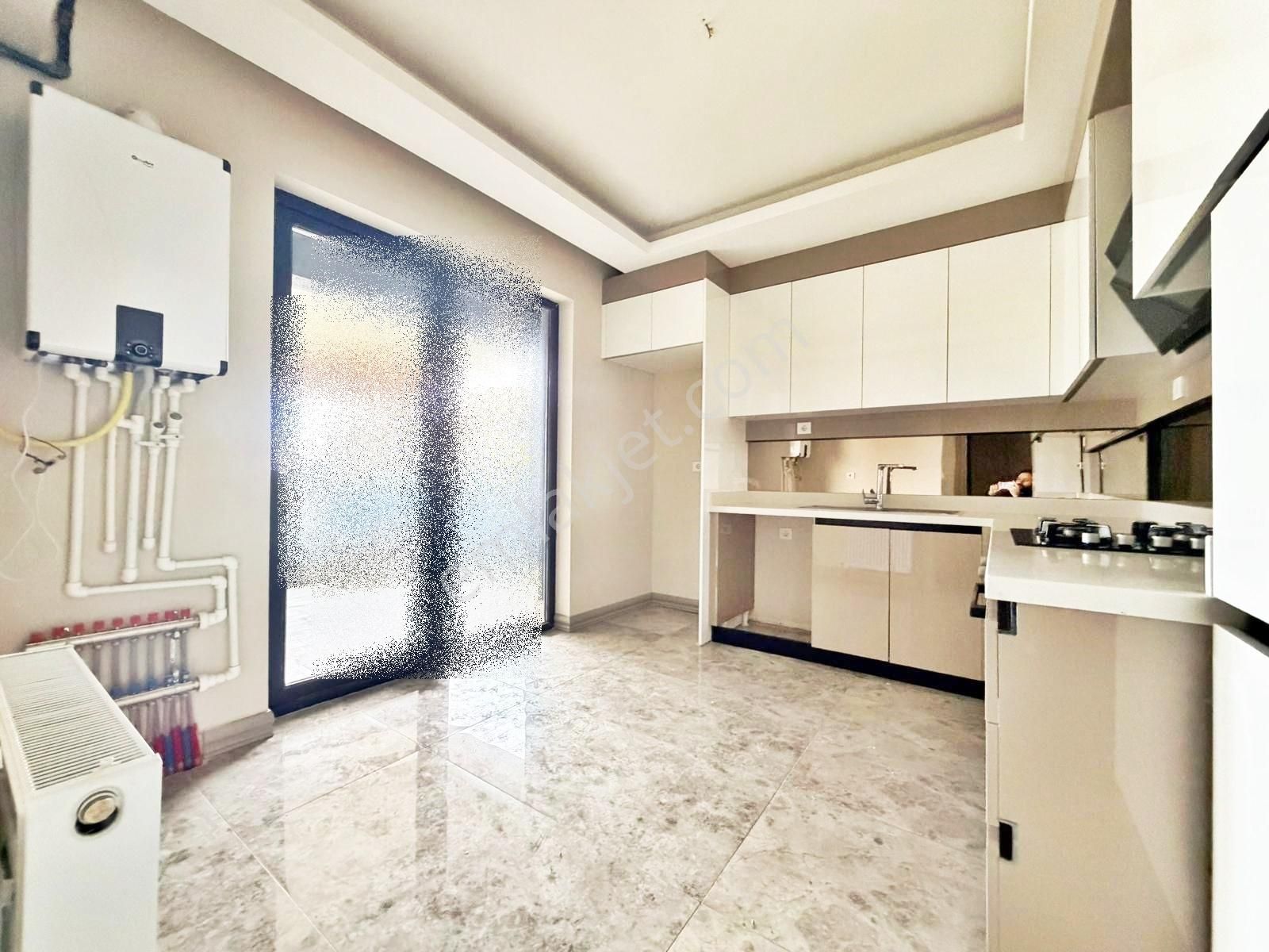 Yuvam'dan Ön Cephe İşçilik Harikası Giyinme Odalı Mega Lüks 3+1 - Görsel 14