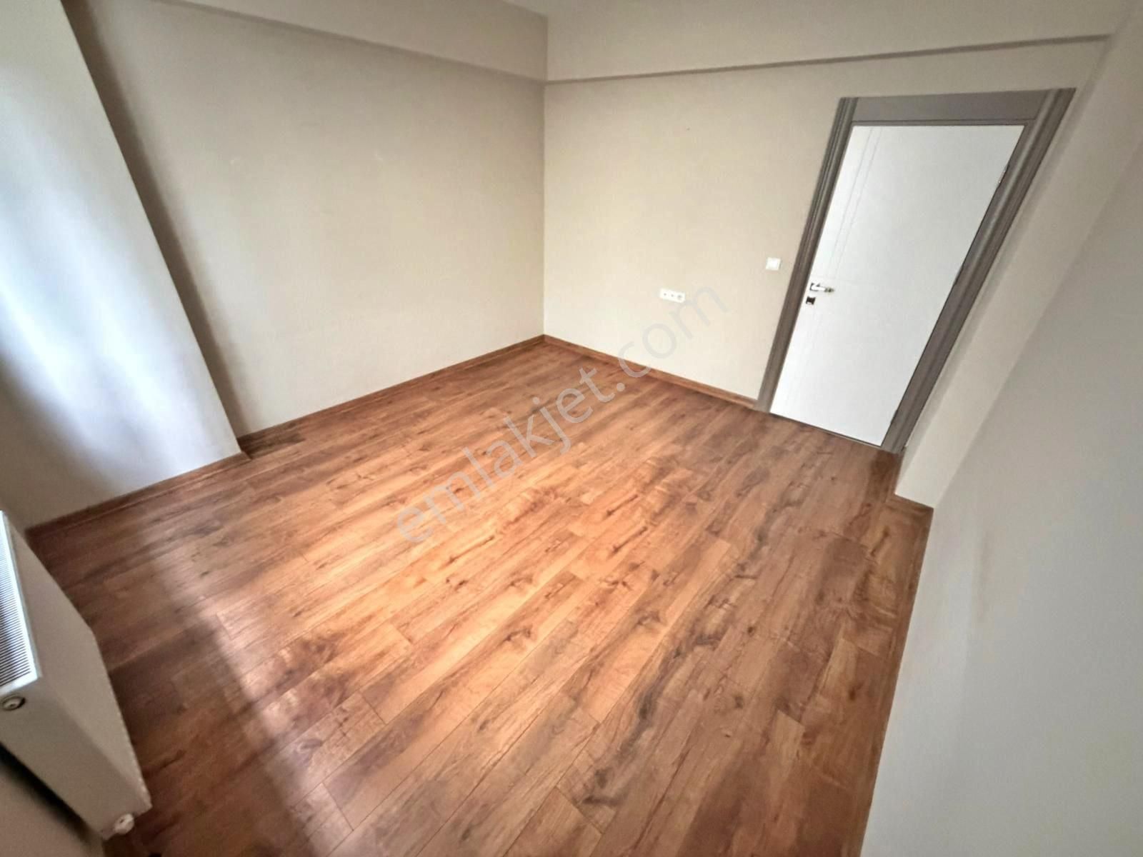 Yuvam'dan Ön Cephe İşçilik Harikası Giyinme Odalı Mega Lüks 3+1 - Görsel 32