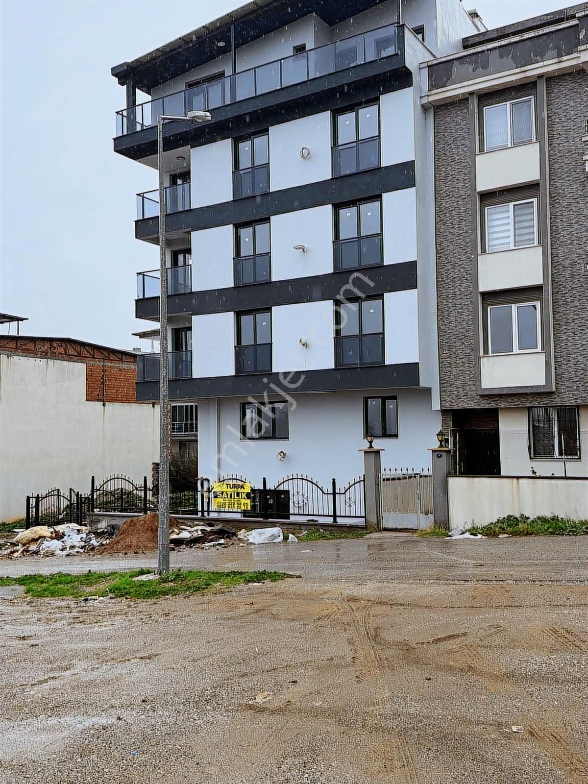 Menemen Uğur Mumcu Mahallesinde 2+1 Satılık 0 Daire