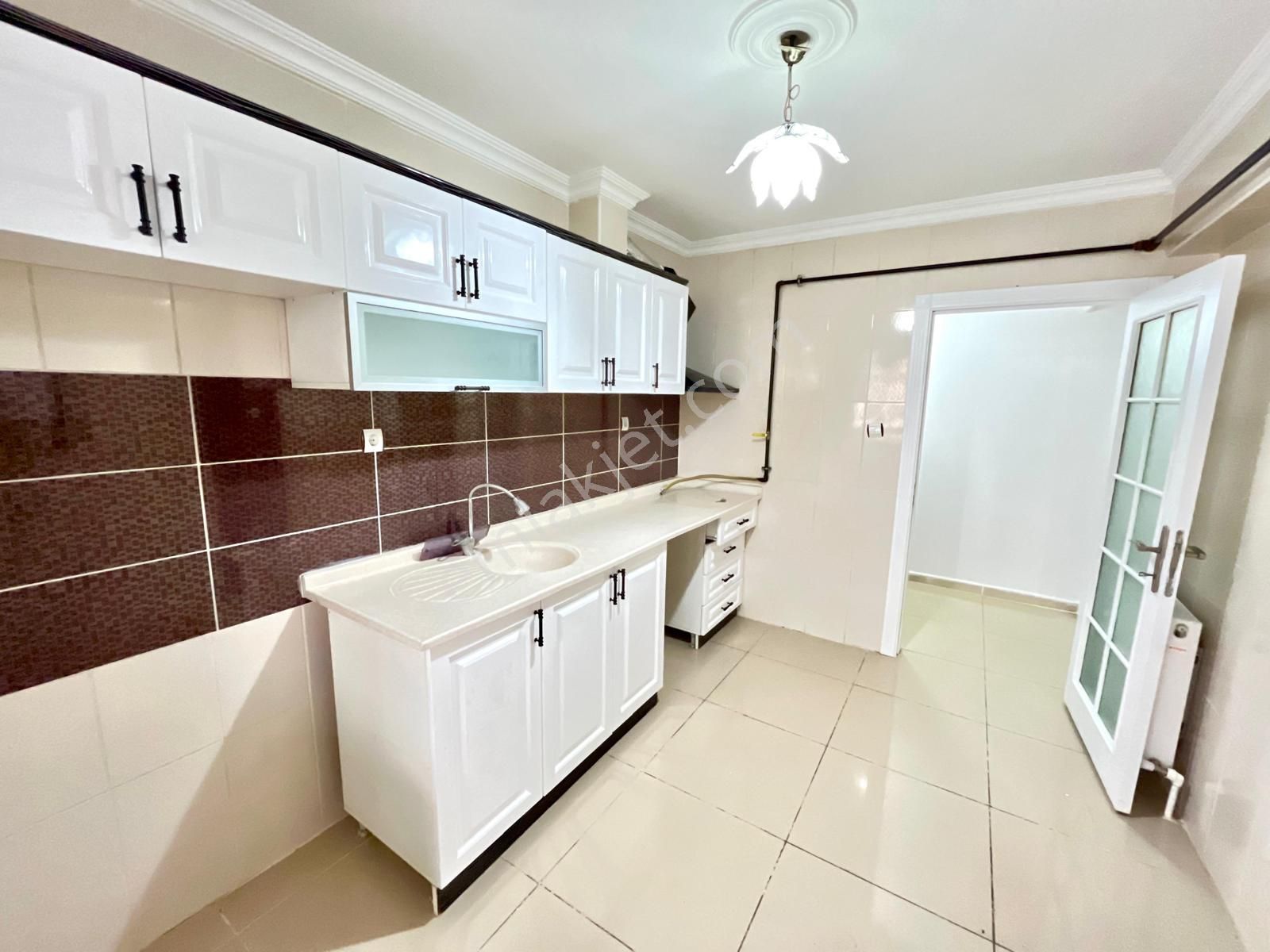 Mamak - Başak Mahallesinde Caddeye Yakın Yapılı 3+1 Satılık Fırsat Dairesi !!! - Görsel 9